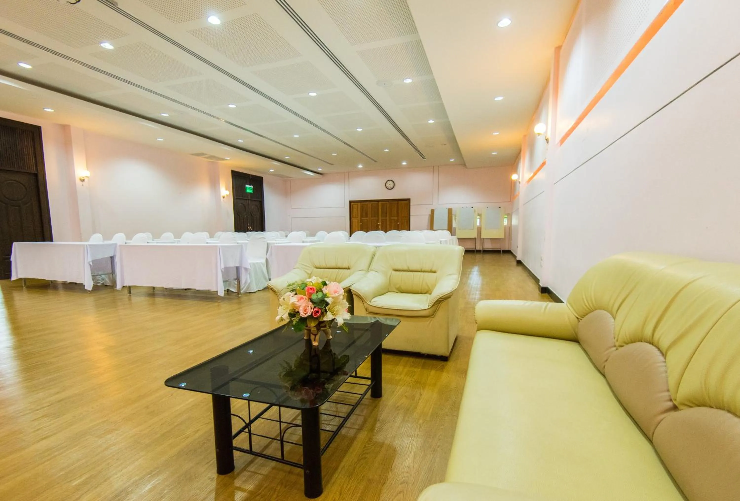 Baan Talay See Cream Resort