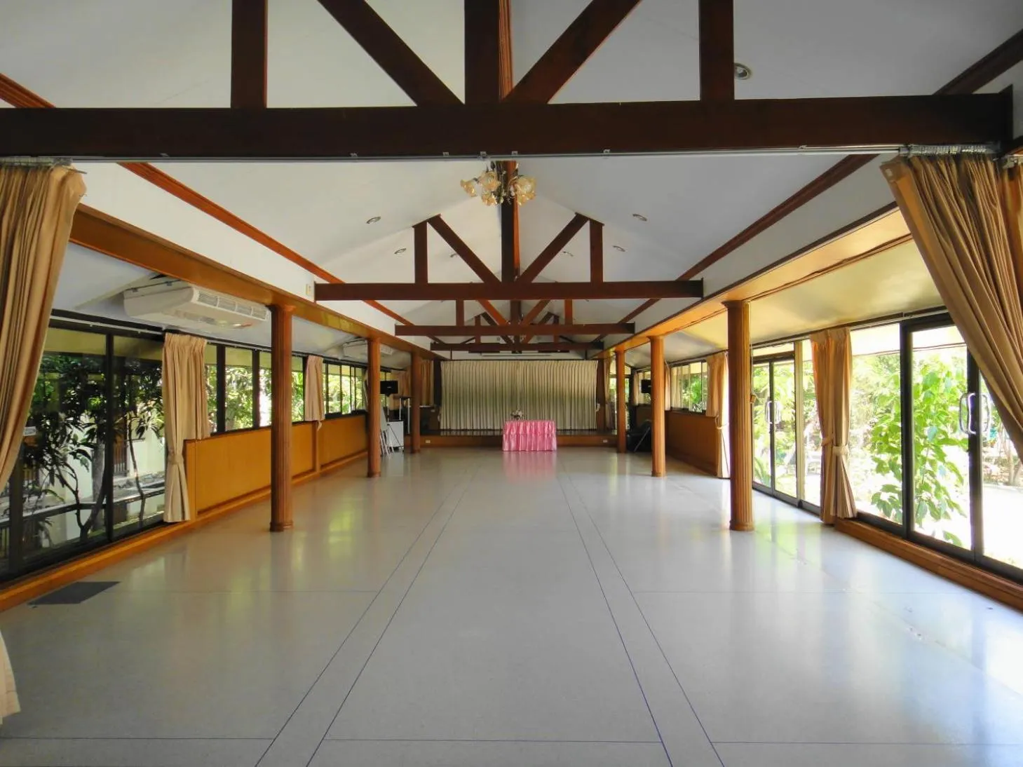 Baan Talay See Cream Resort