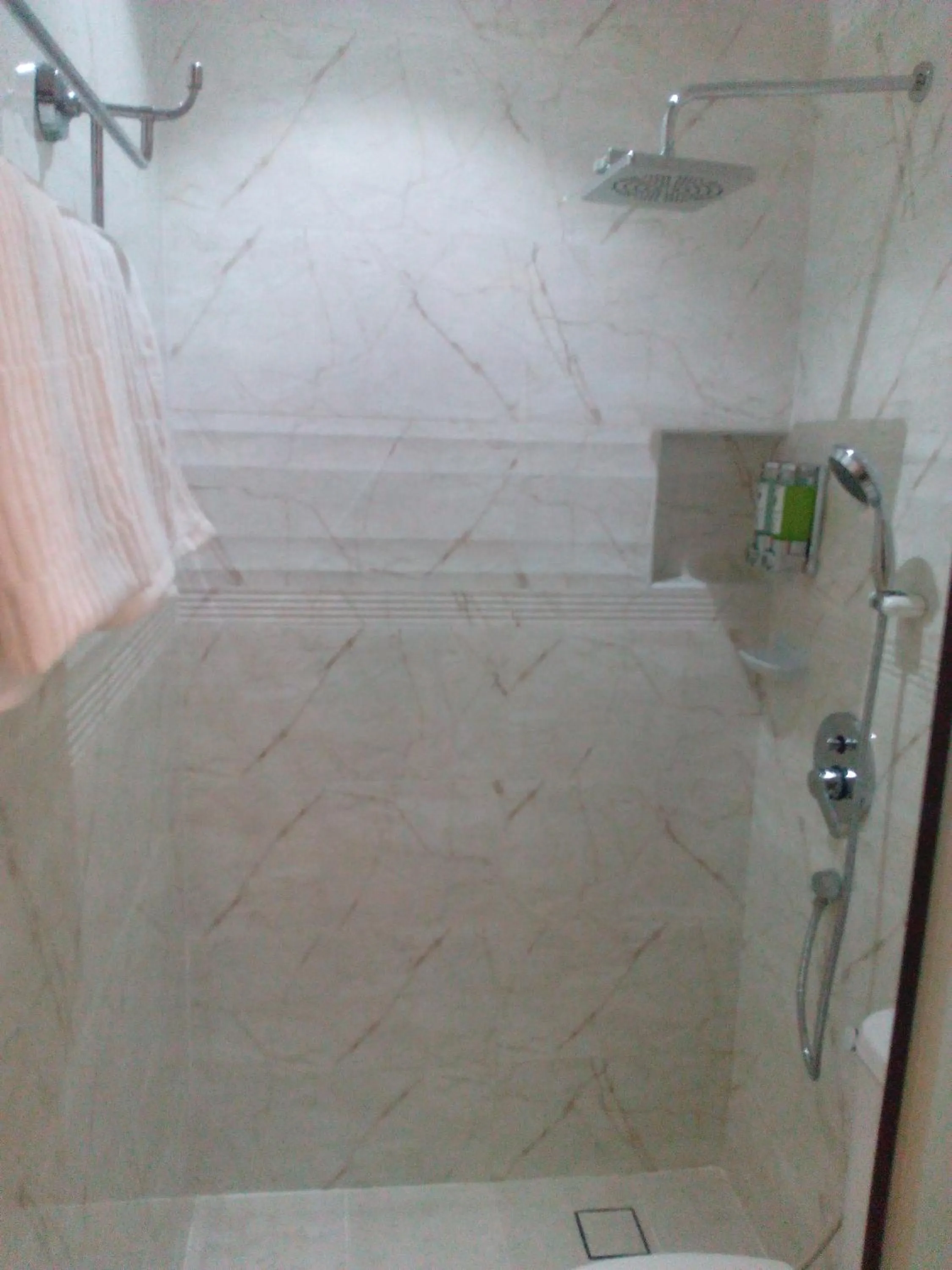 Bathroom in Jayleen Clarke Quay Hotel