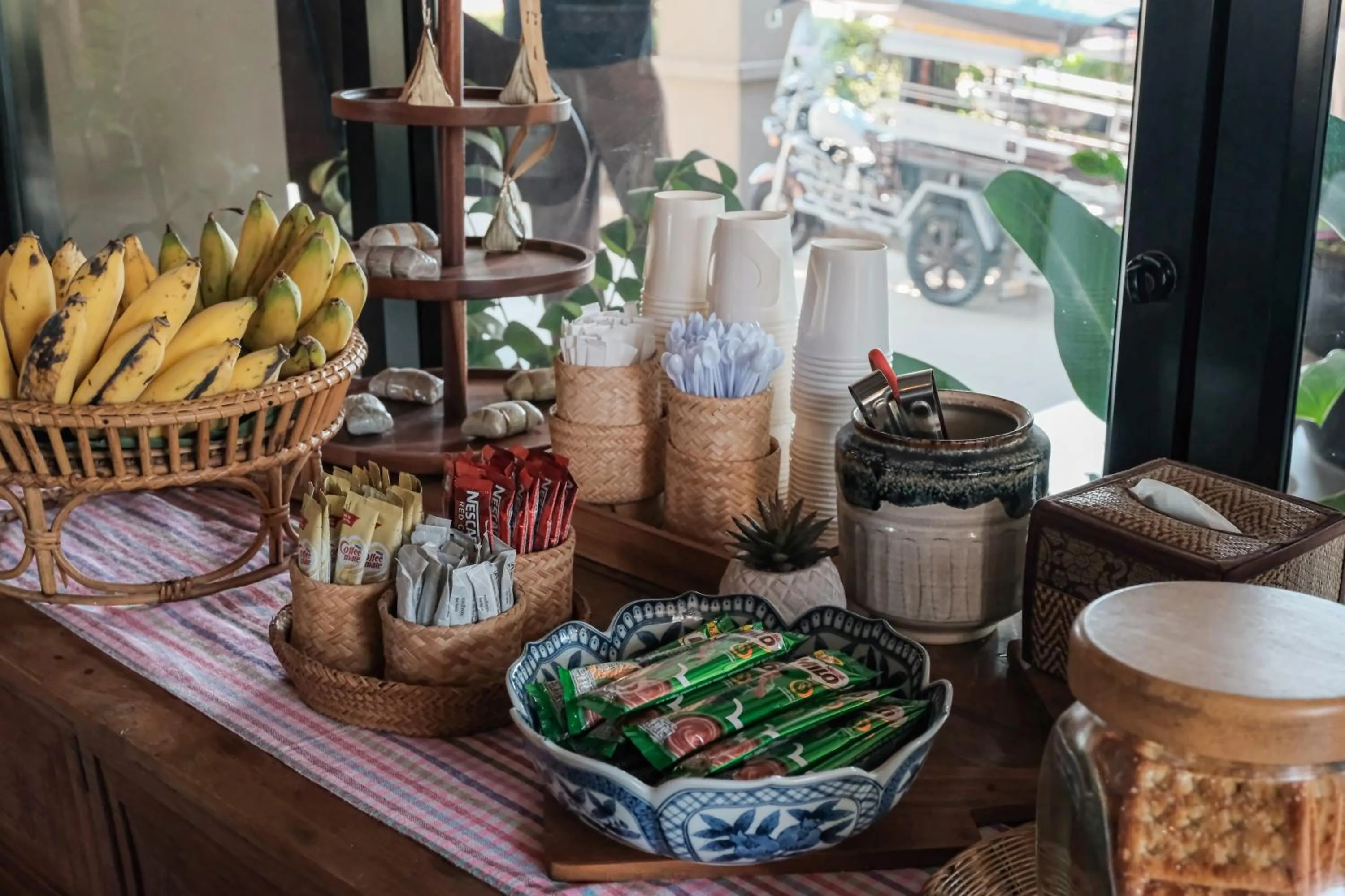 Coffee/tea facilities in Brown House Hotel