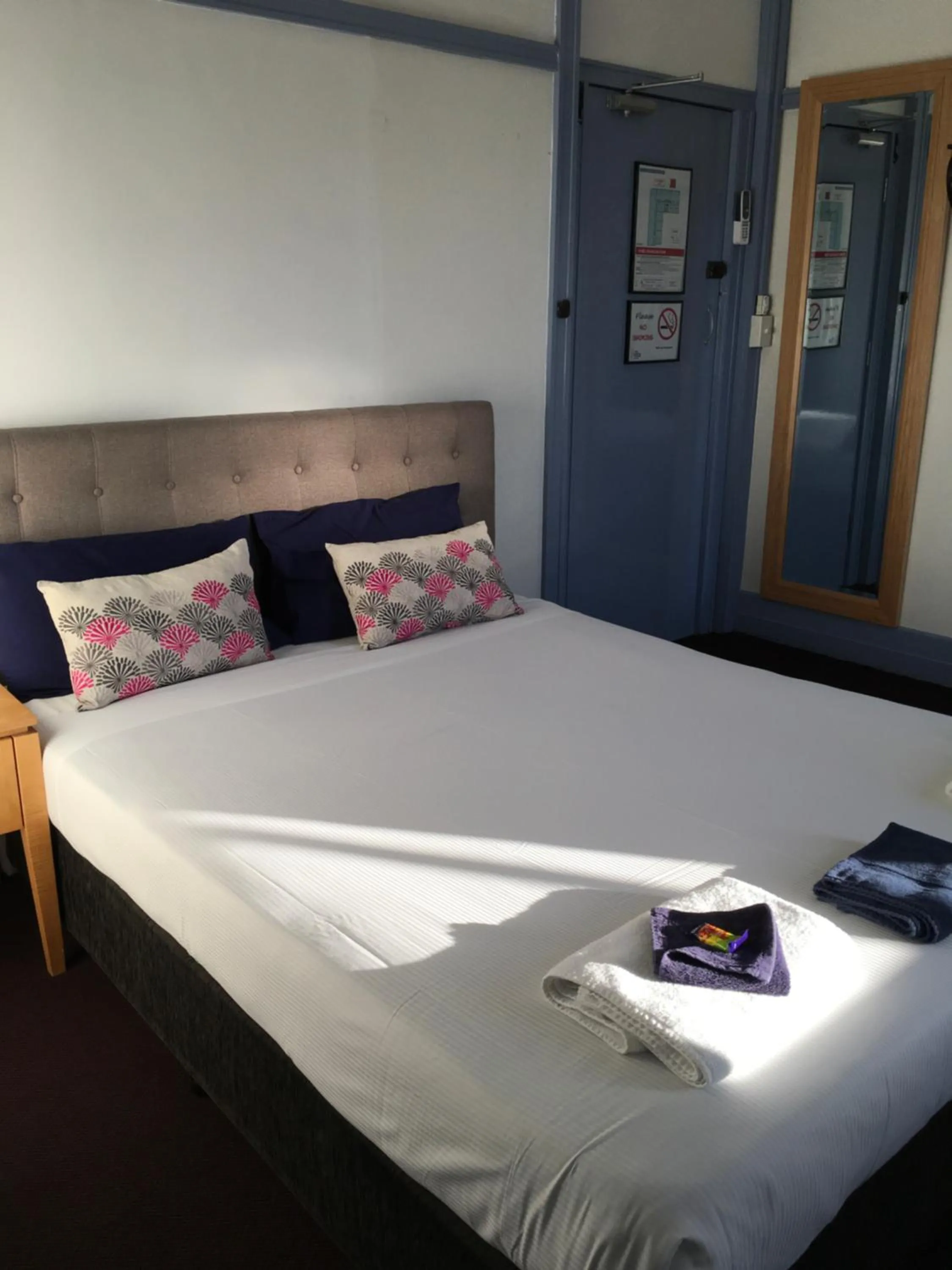 Other, Bed in Commonwealth Hotel