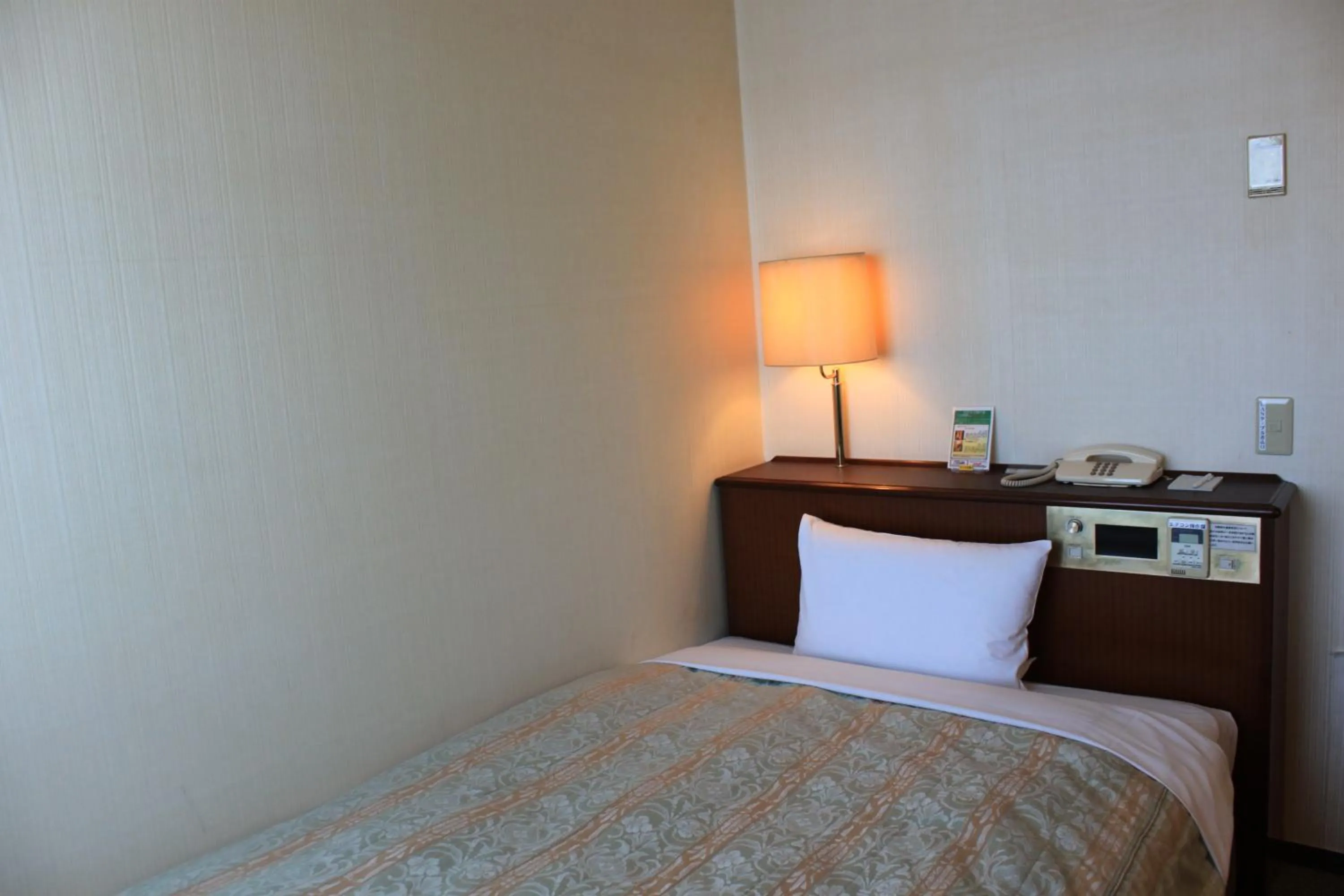 Bed in Ichihara Marine Hotel