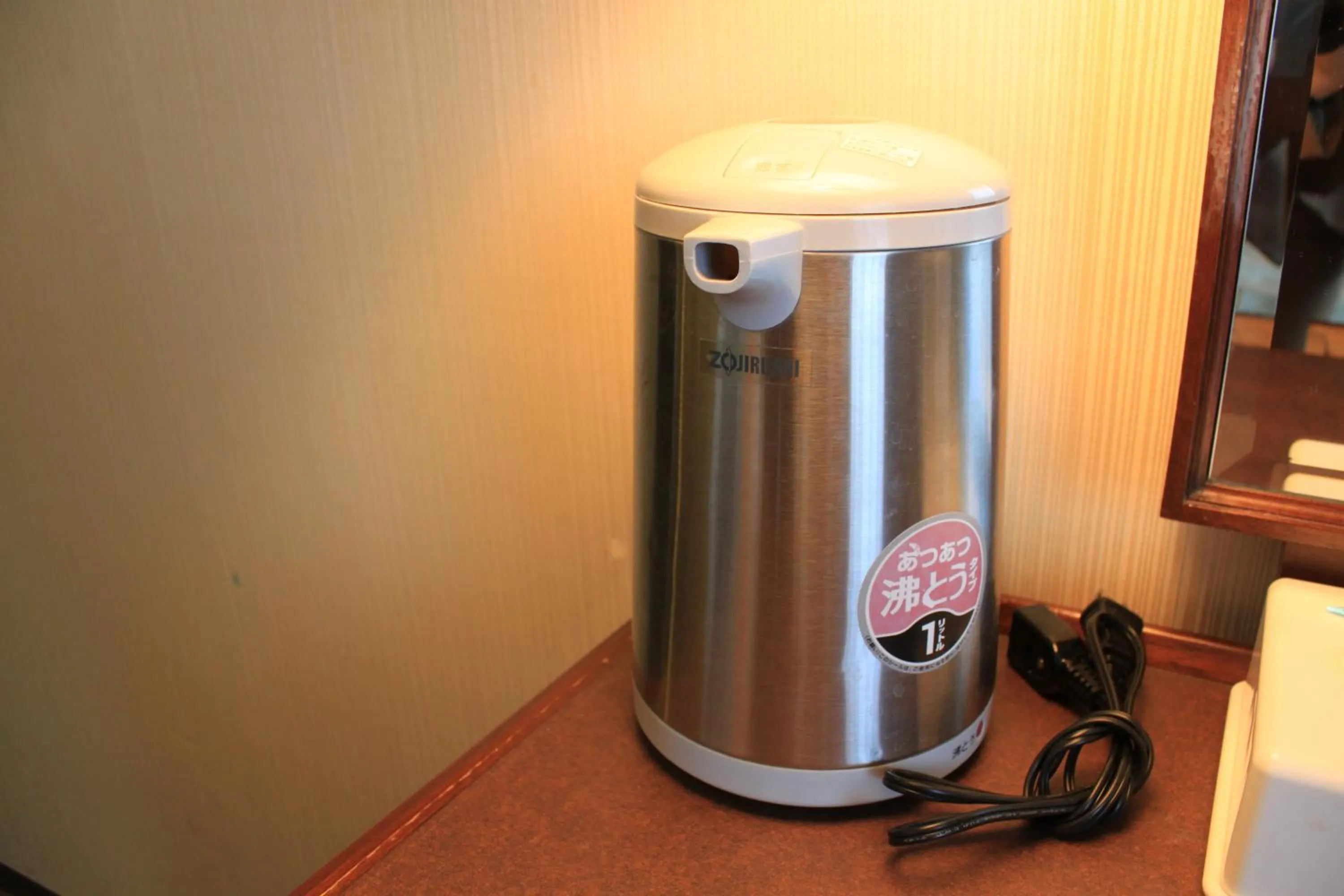 Coffee/tea facilities in Ichihara Marine Hotel