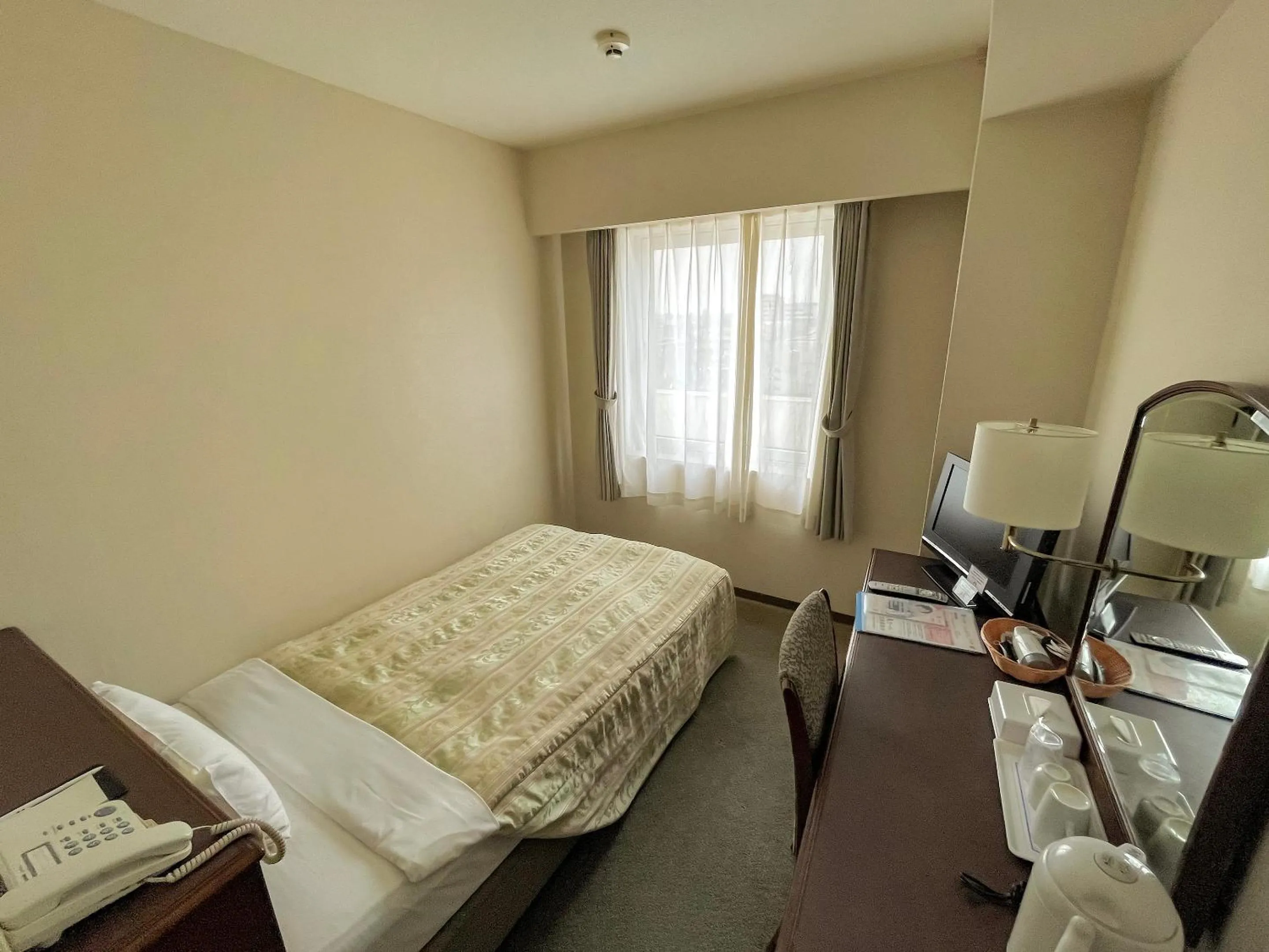 Photo of the whole room, Bed in Ichihara Marine Hotel