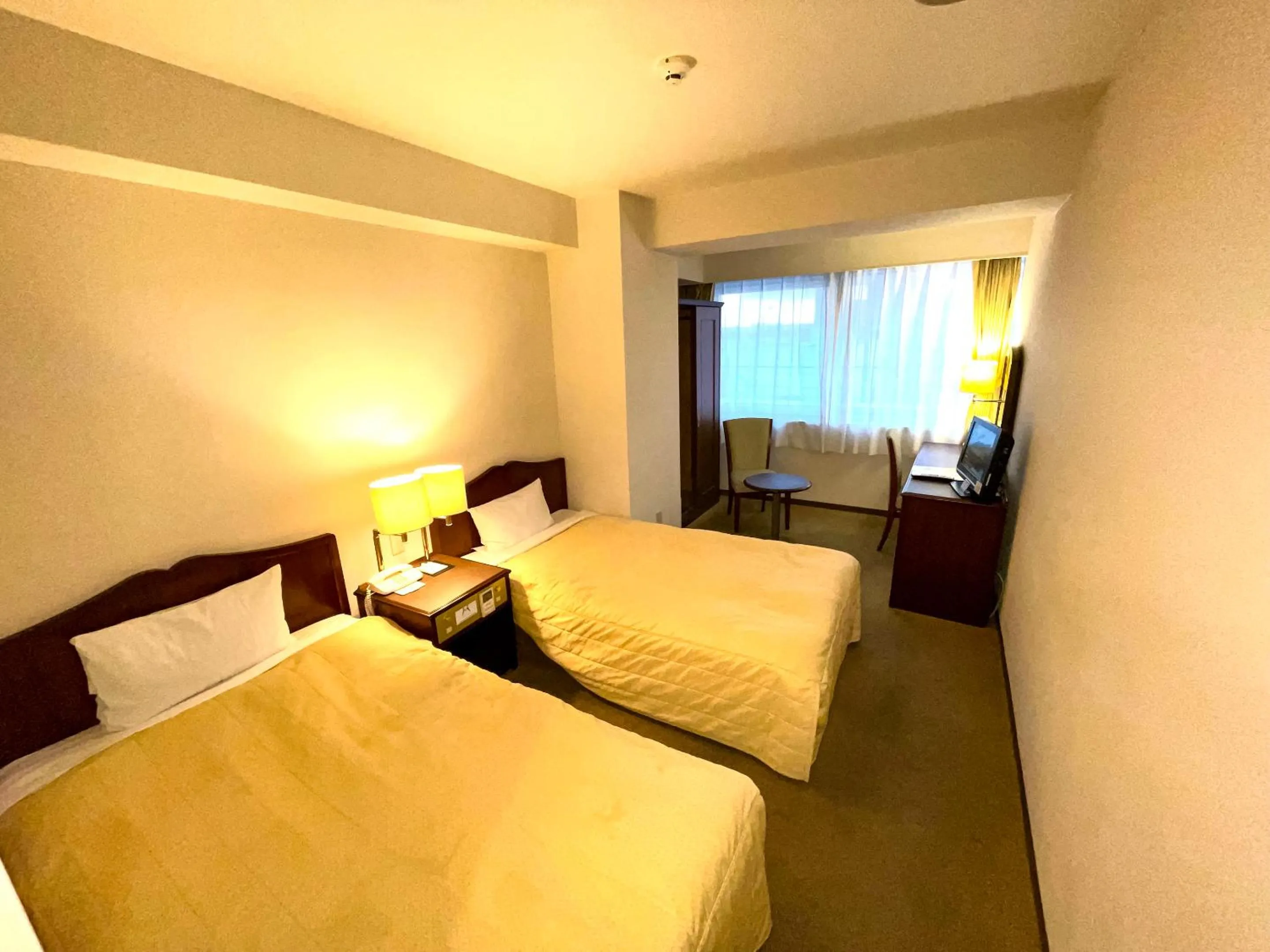 Photo of the whole room, Bed in Ichihara Marine Hotel