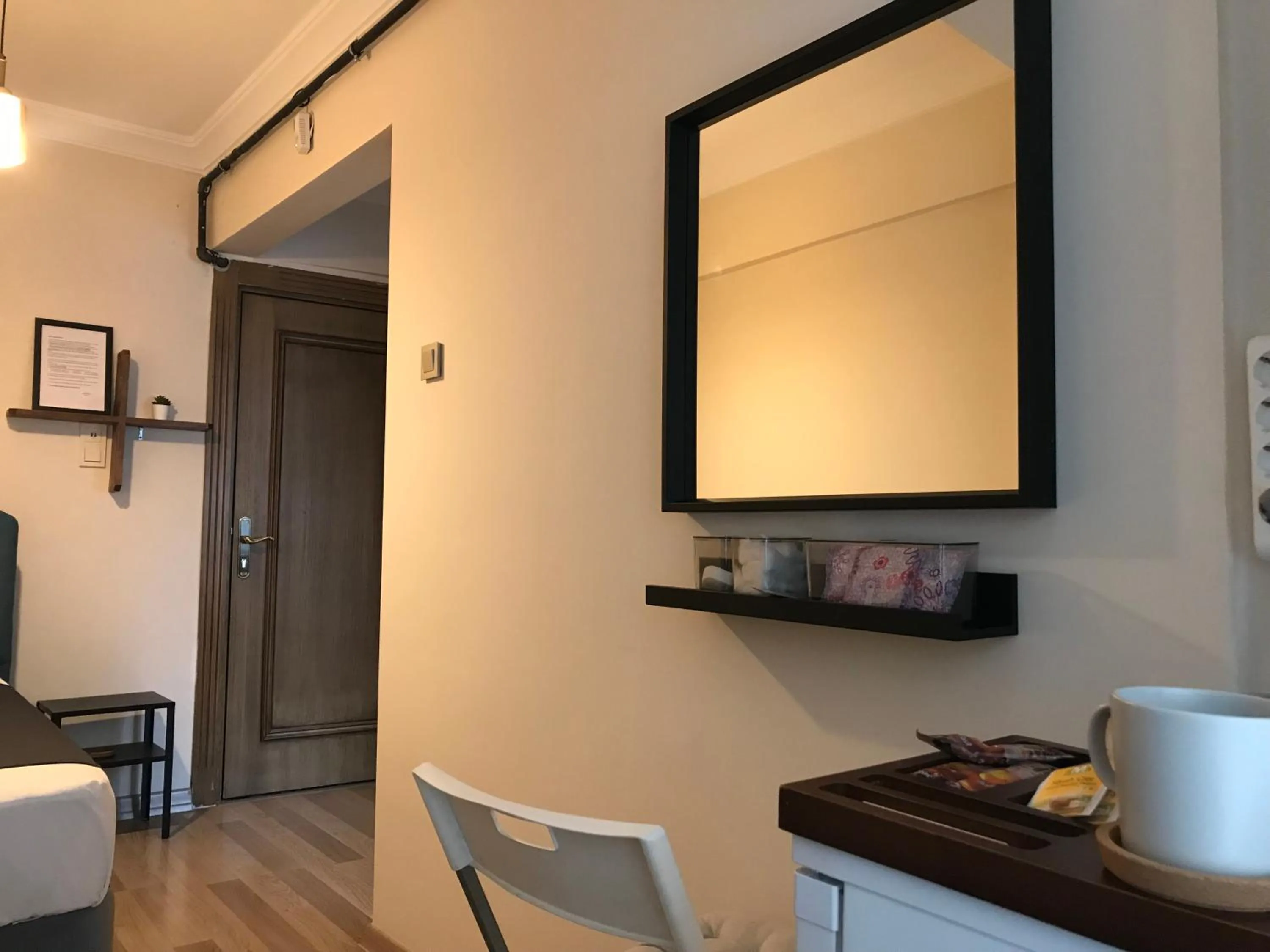 Coffee/tea facilities in Goji's Apartments