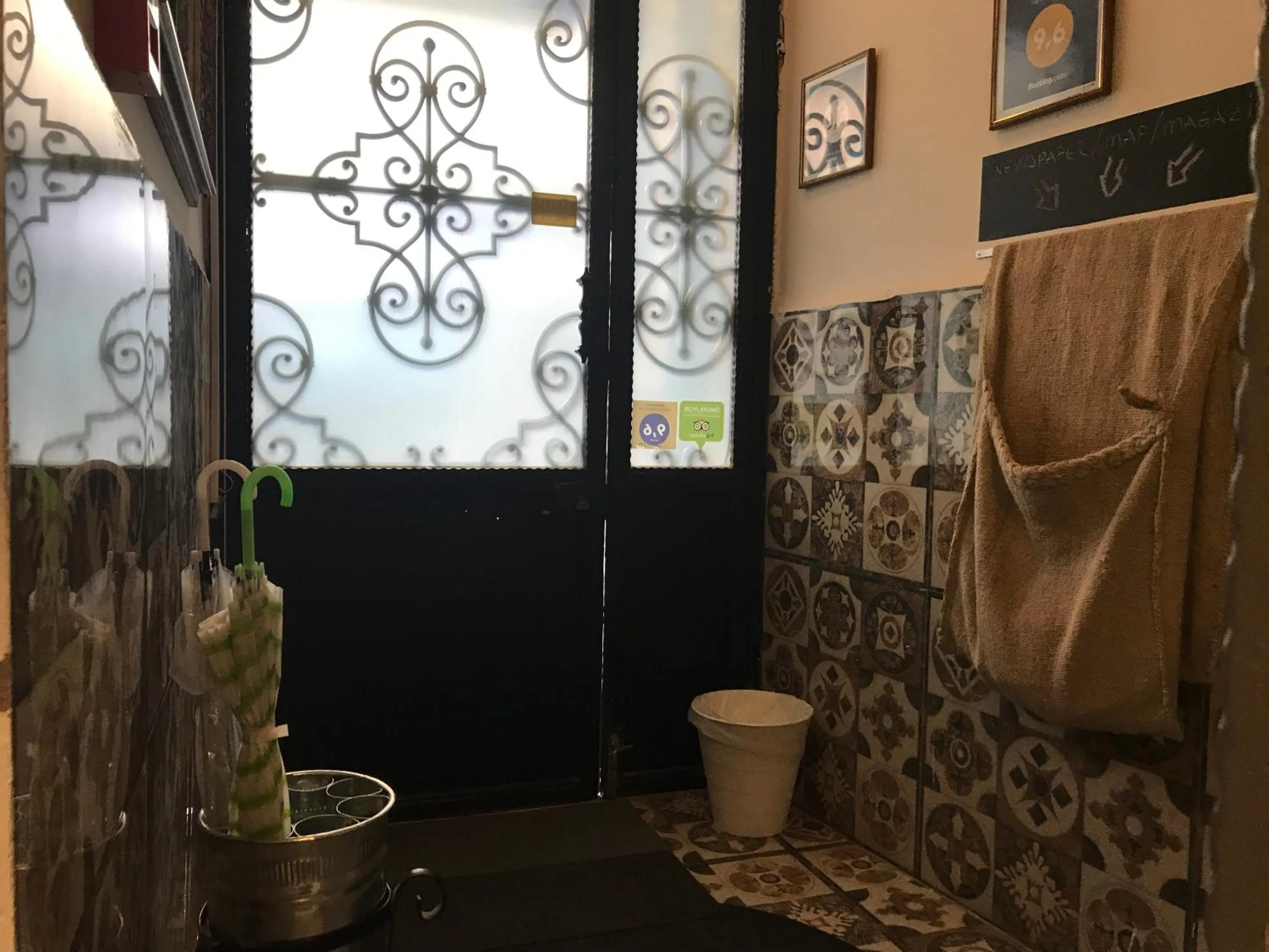 Facade/entrance in Goji's Apartments