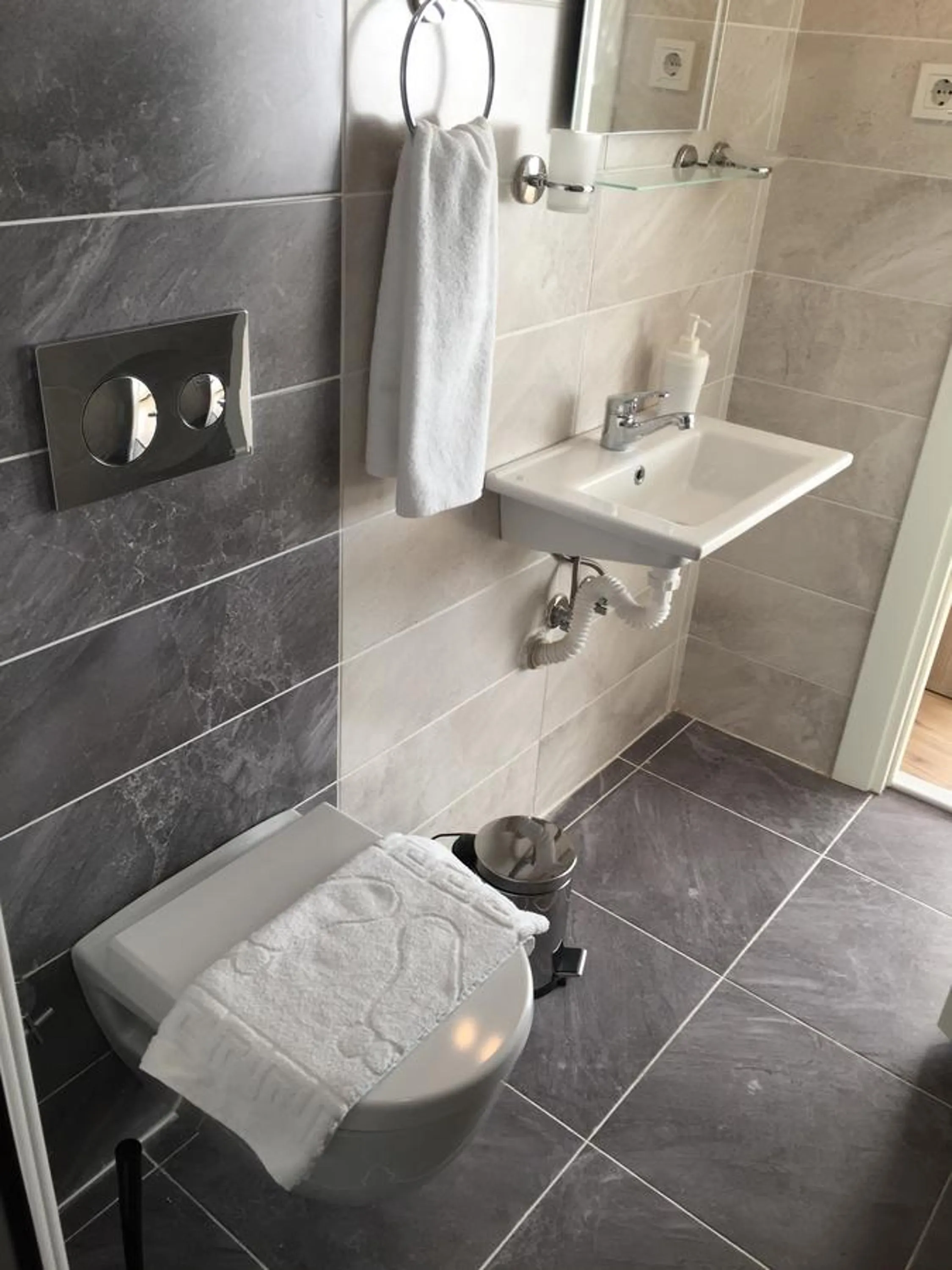 Bathroom in Goji's Apartments