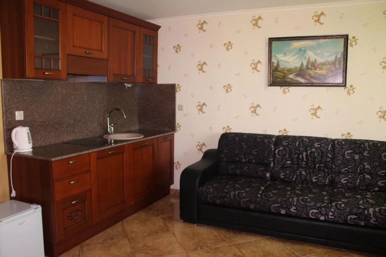 Kitchen or kitchenette in Villa Katalina
