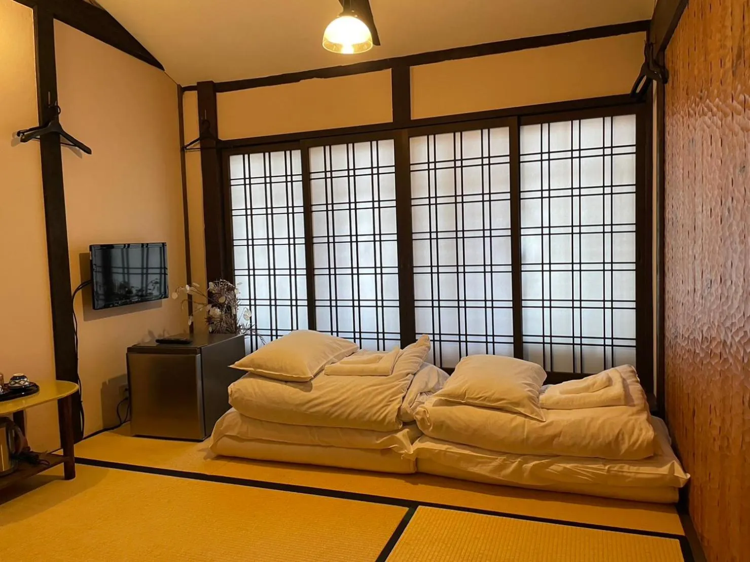 People, Bed in Roman Kan