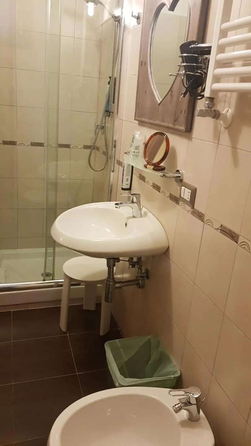 Bathroom in Aurelia Garden Gold B&B