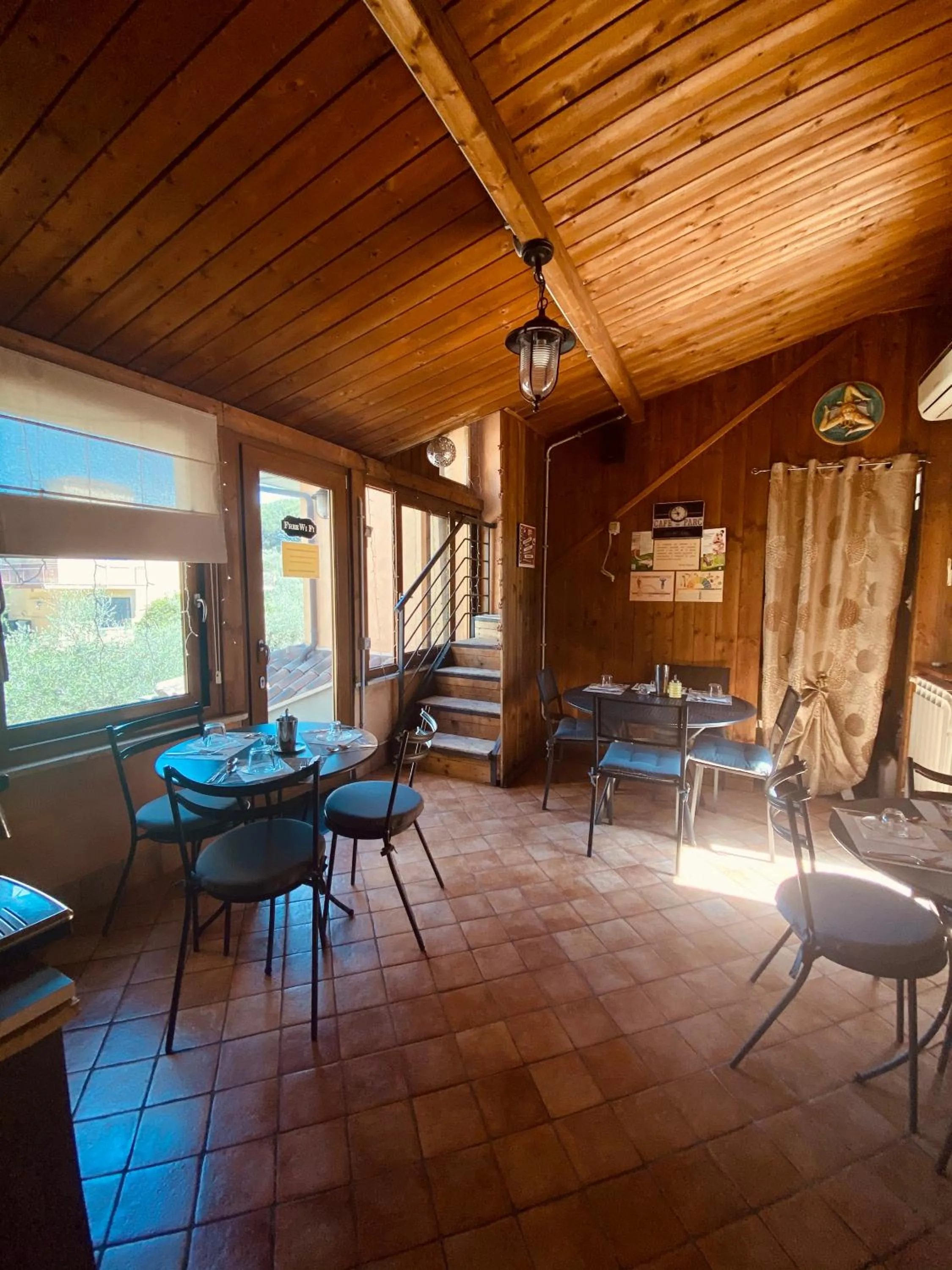 Seating area in Aurelia Garden Gold B&B