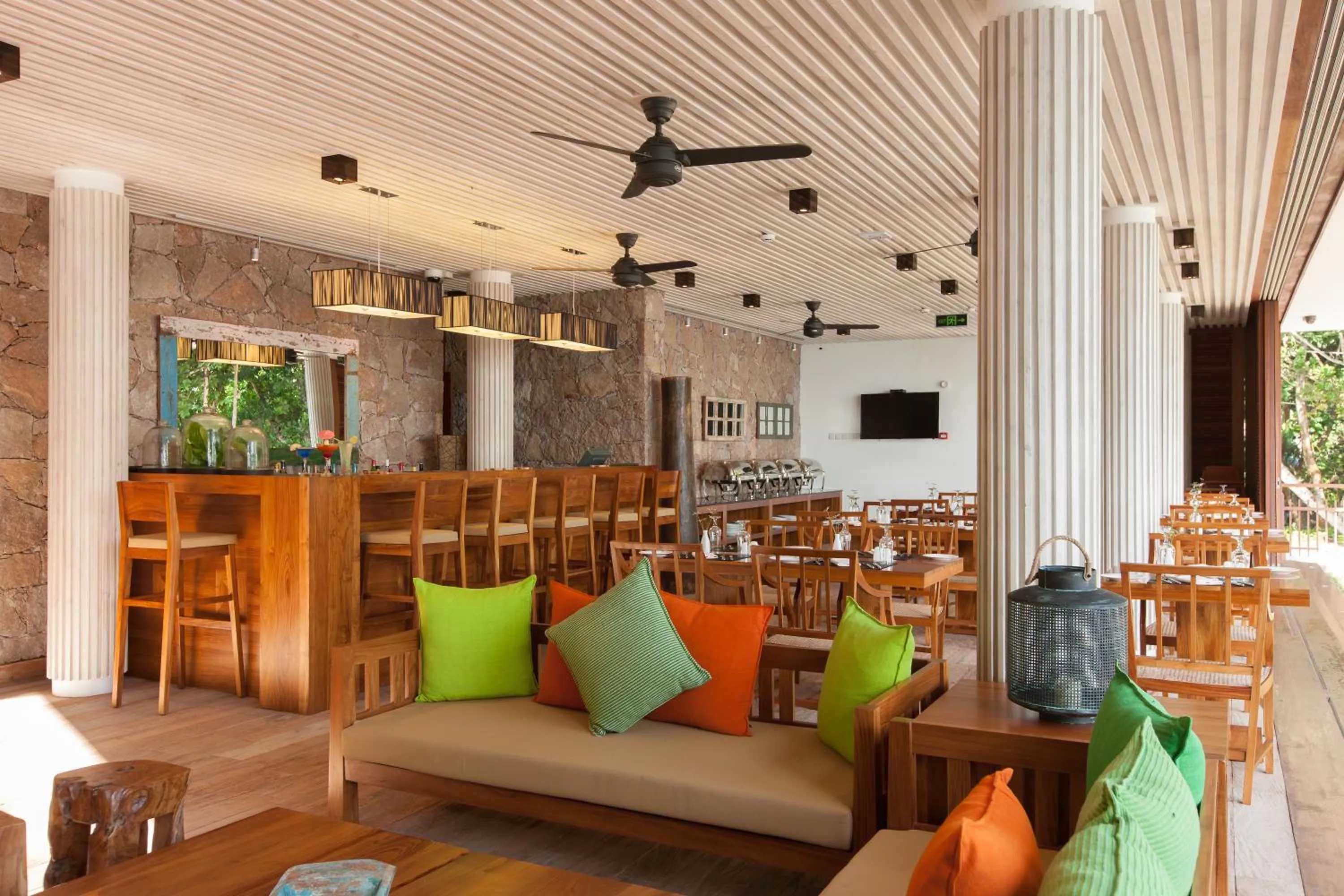 Lounge or bar in Le Relax Luxury Lodge