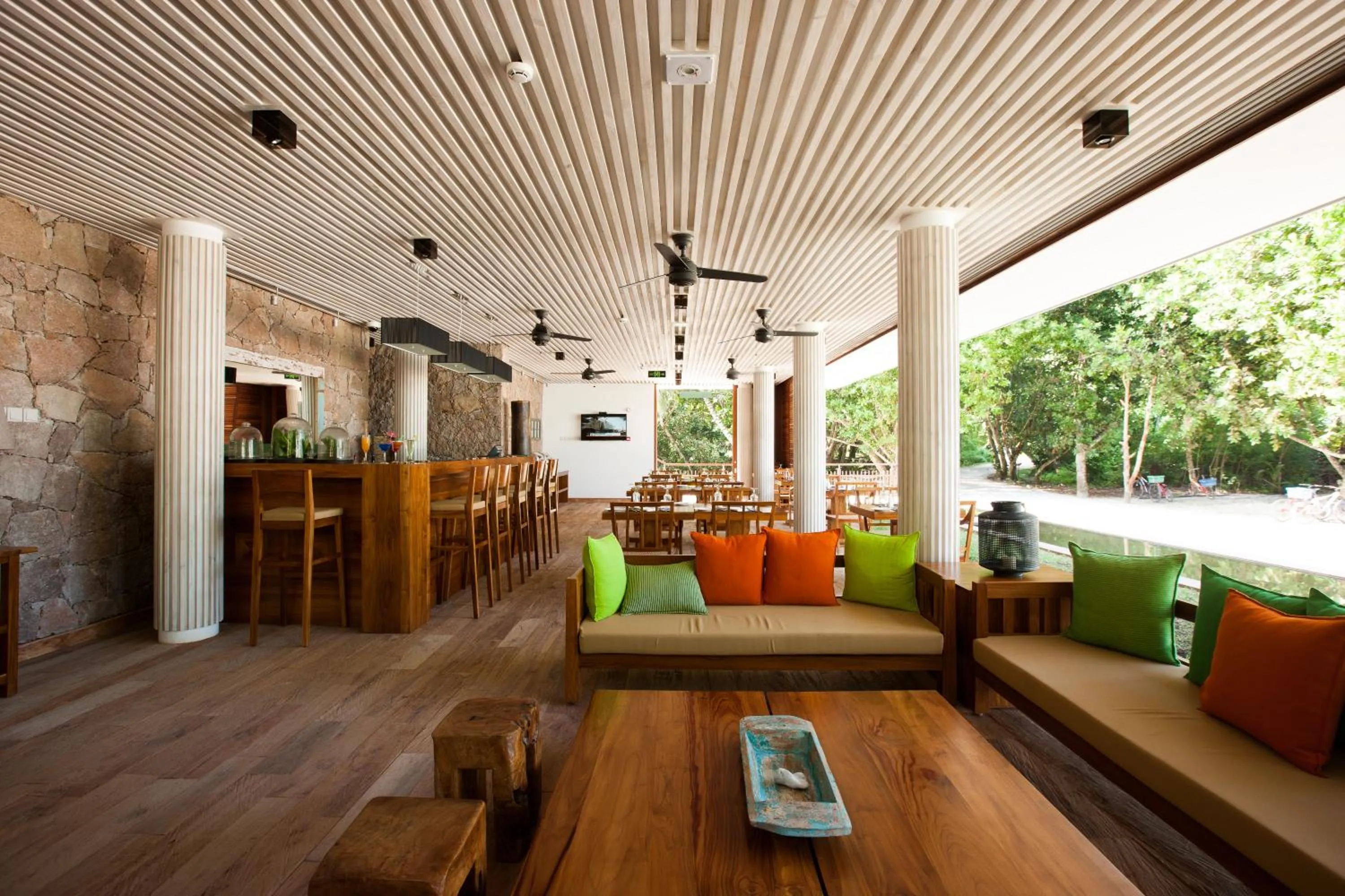 Day in Le Relax Luxury Lodge