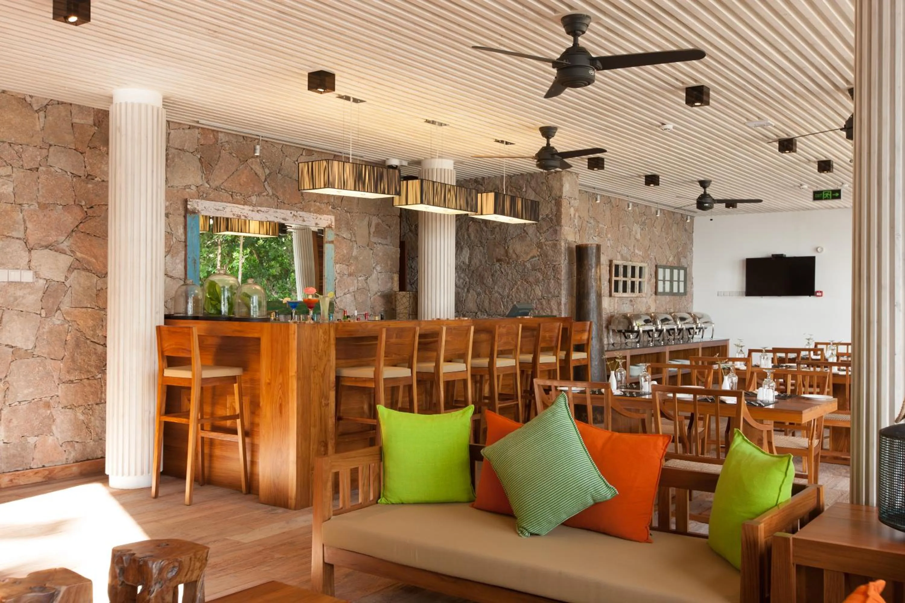 Lounge or bar in Le Relax Luxury Lodge