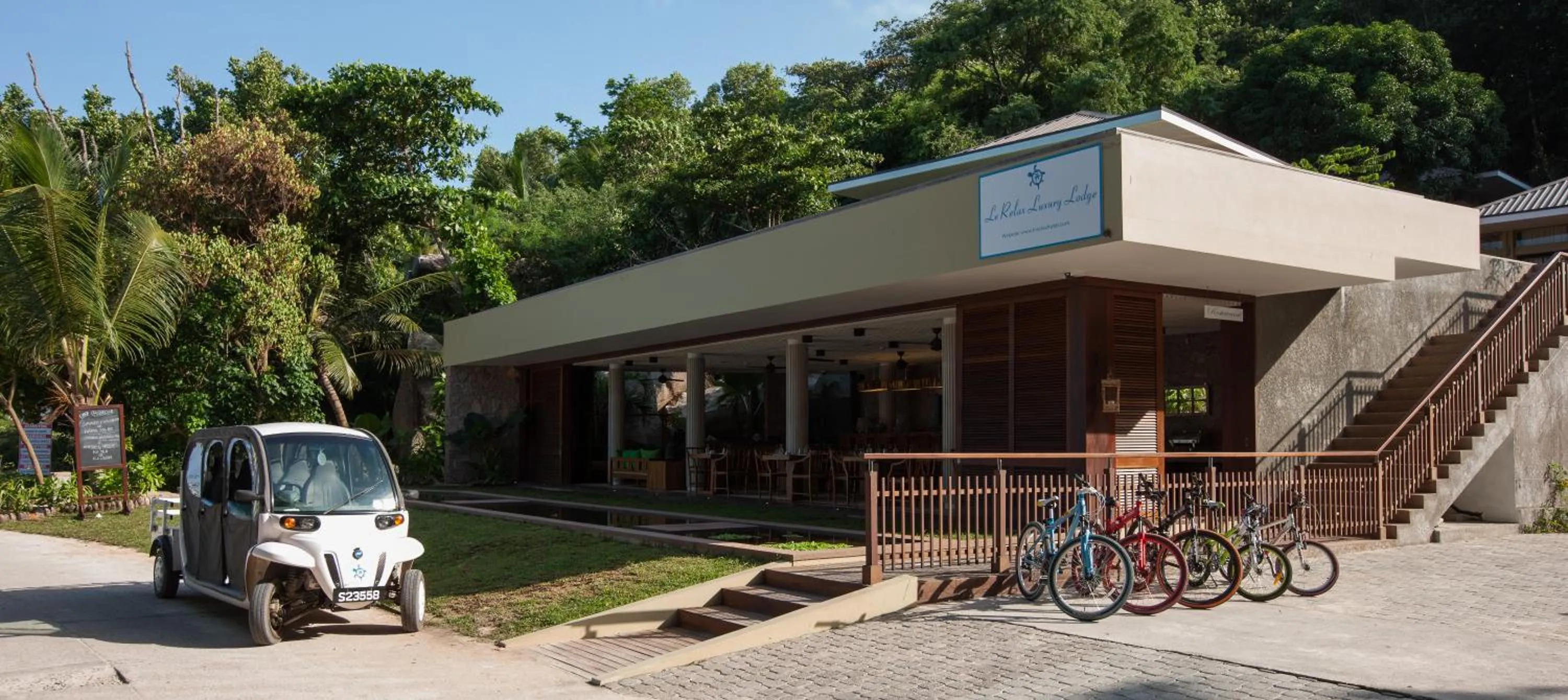 Property building in Le Relax Luxury Lodge