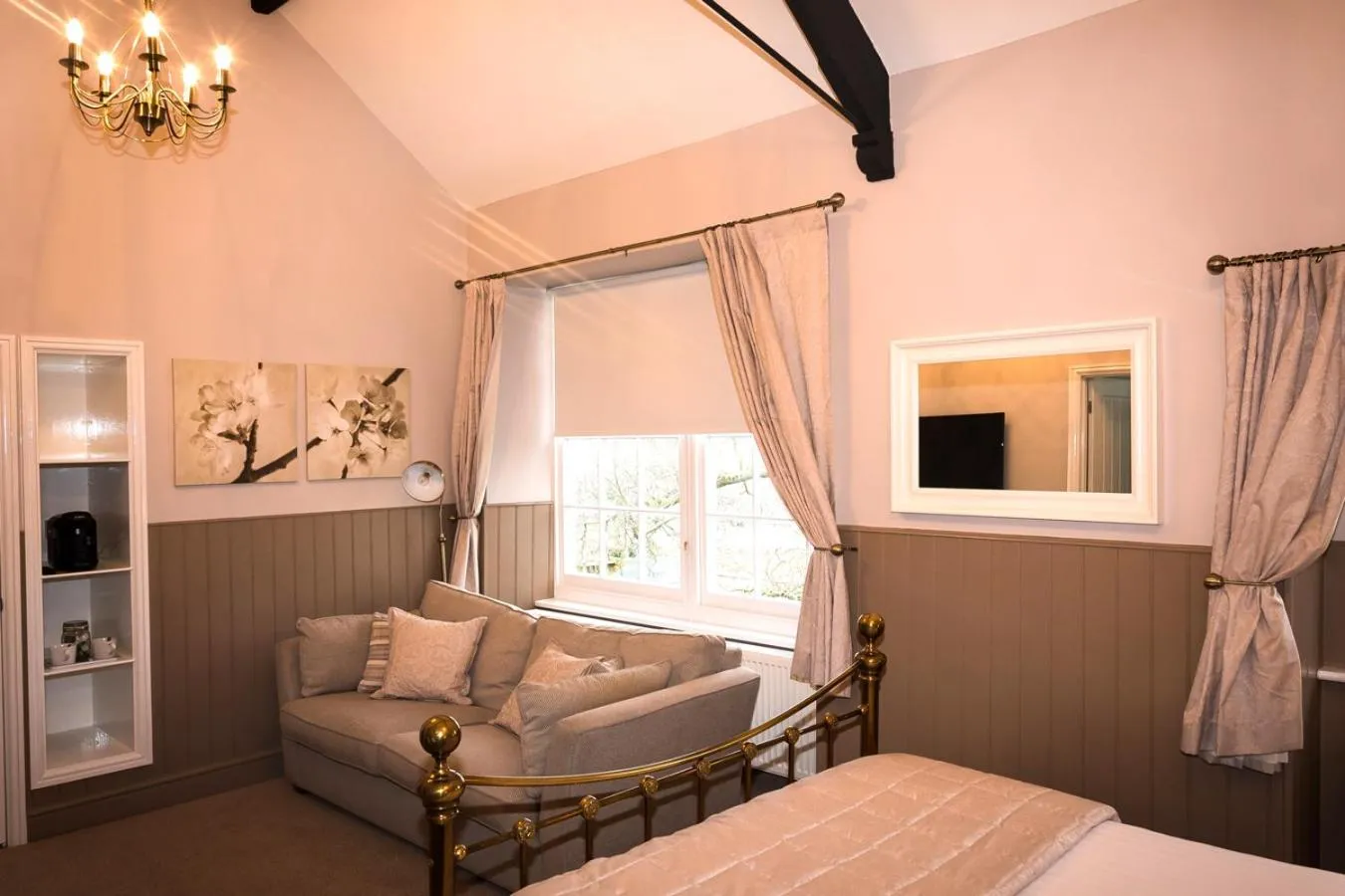 Bedroom, Bed in Swan Hotel