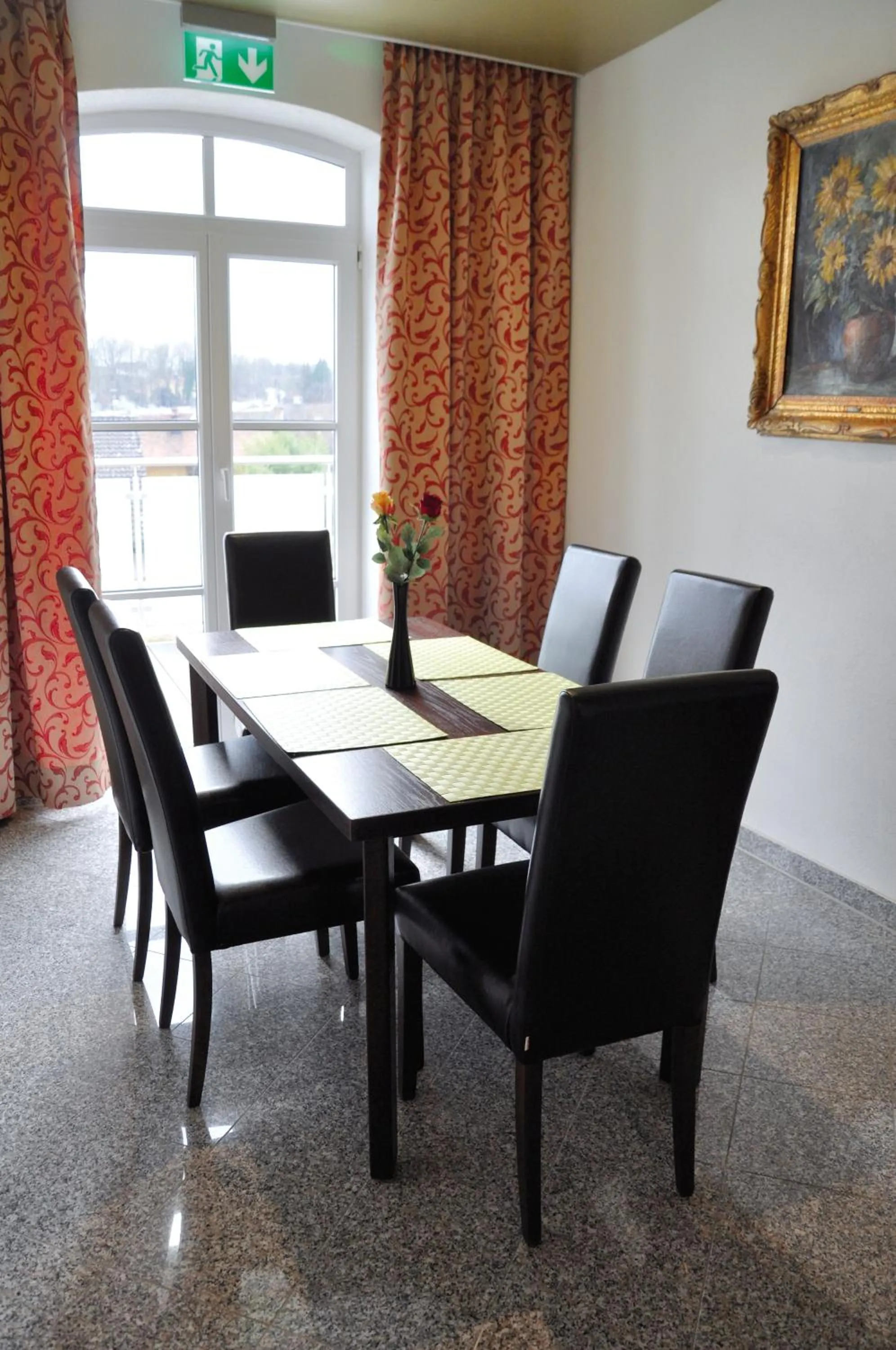 Dining area in Garni Hotel Alber