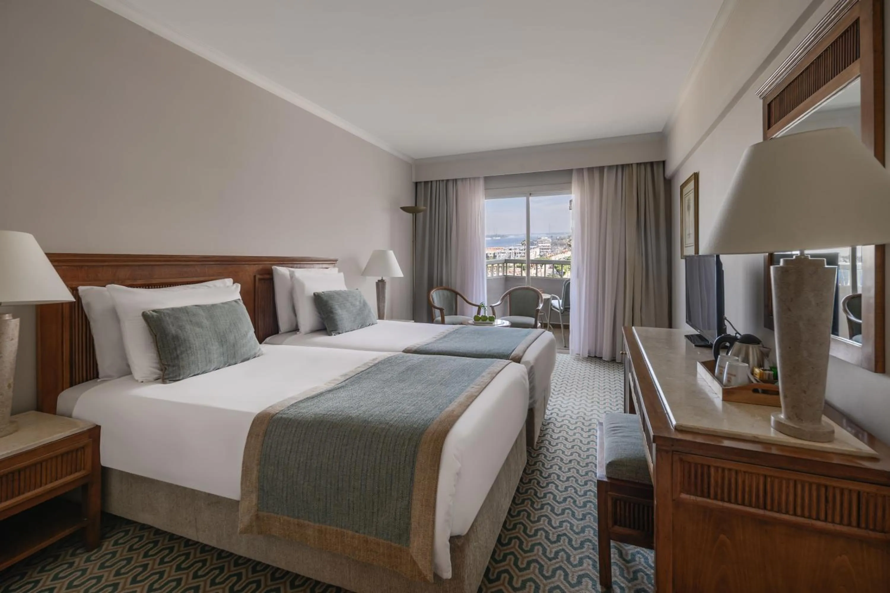 Bedroom, Bed in Iberotel Luxor