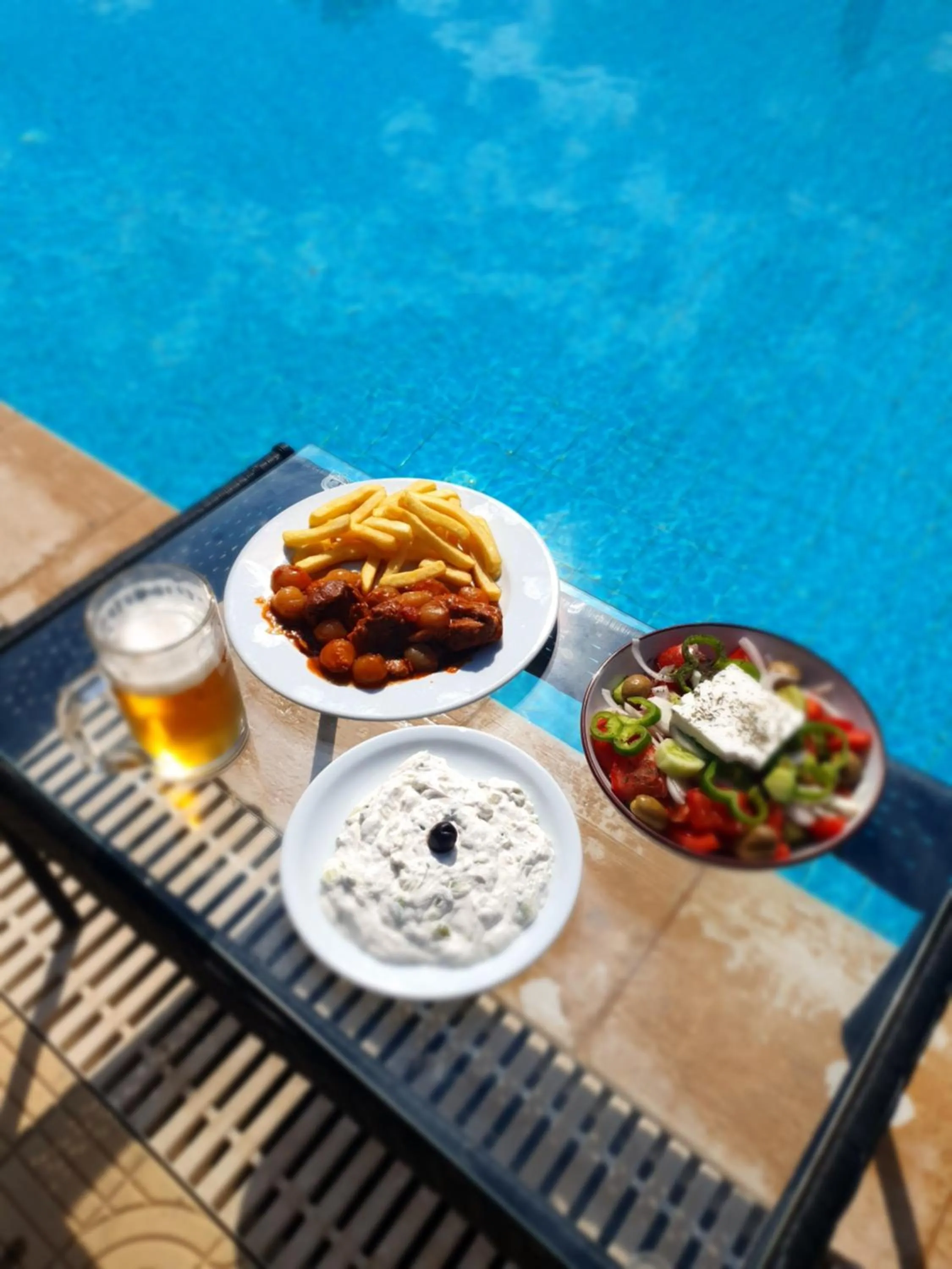 Restaurant/places to eat in Casa Blue Sarantis