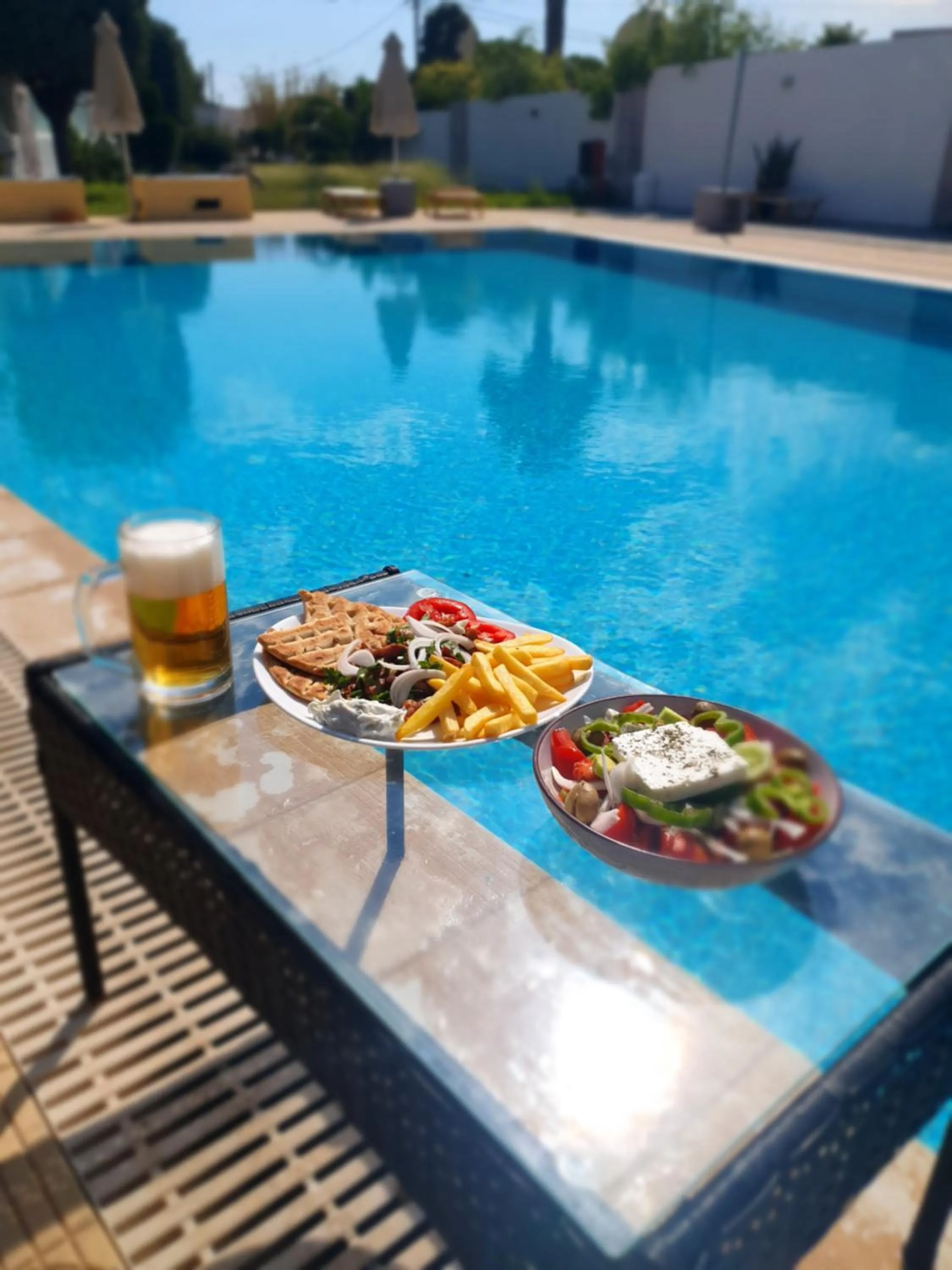 Restaurant/places to eat in Casa Blue Sarantis