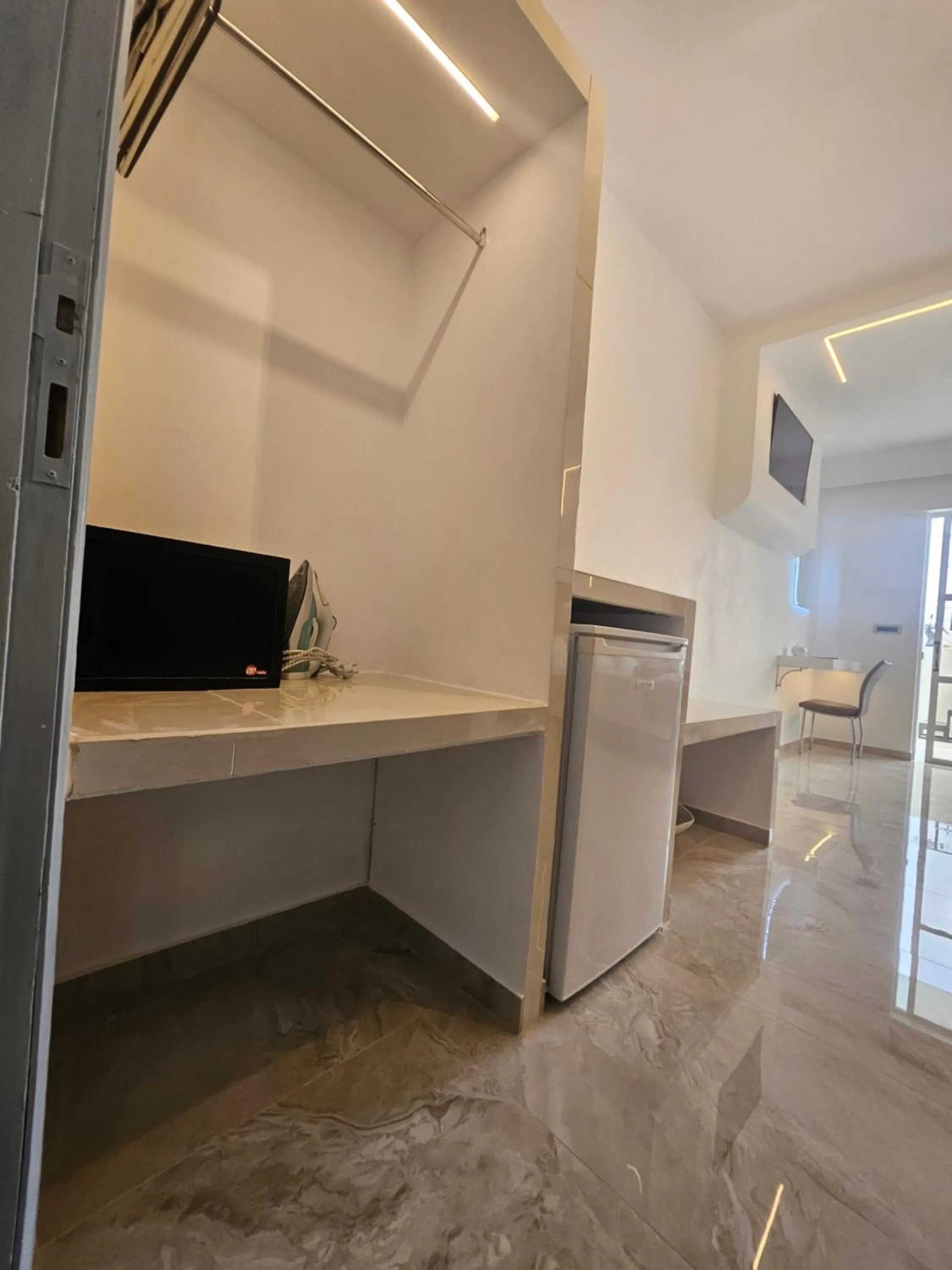 safe in Casa Blue Sarantis