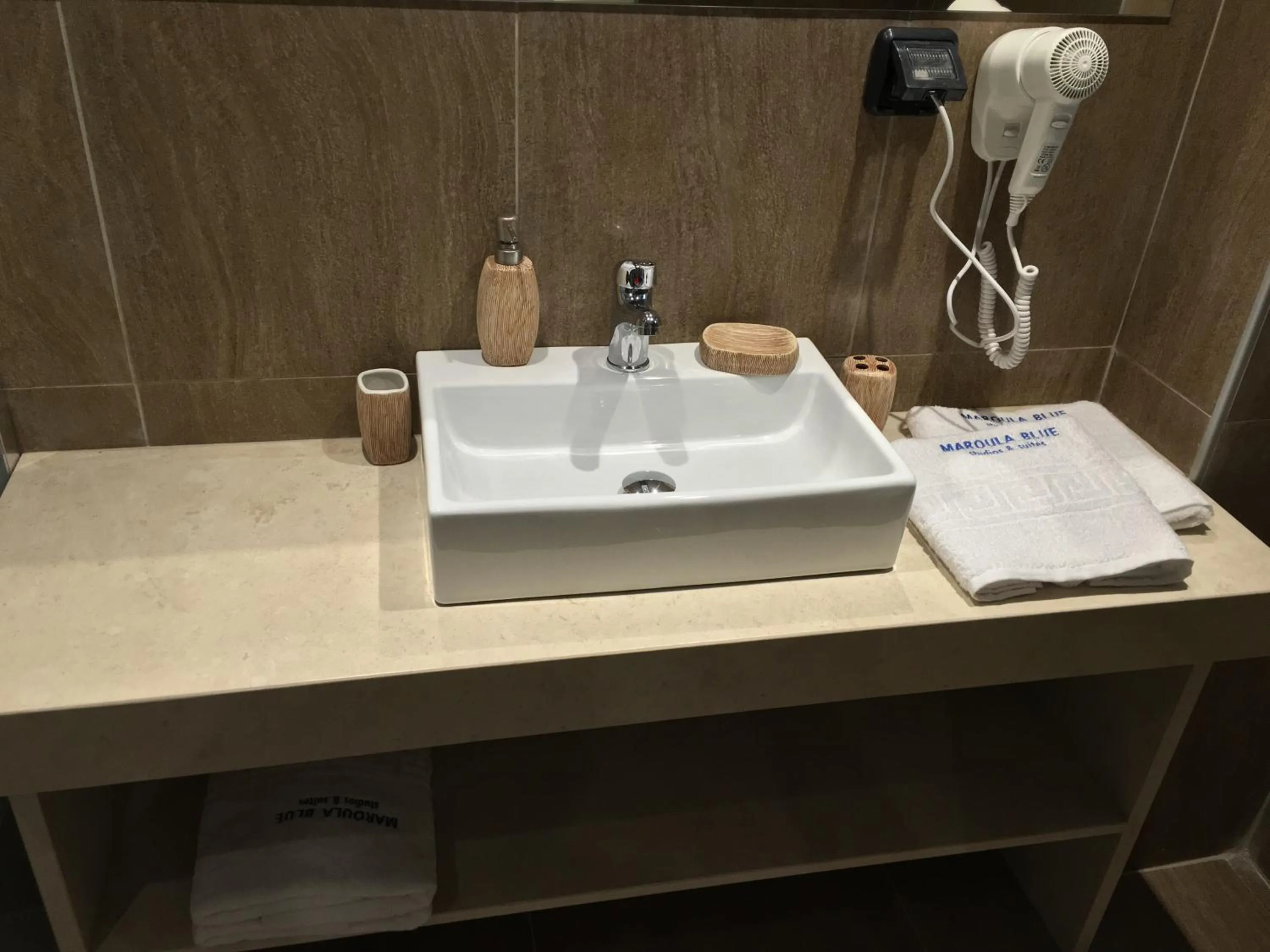 Bathroom in Casa Blue Sarantis