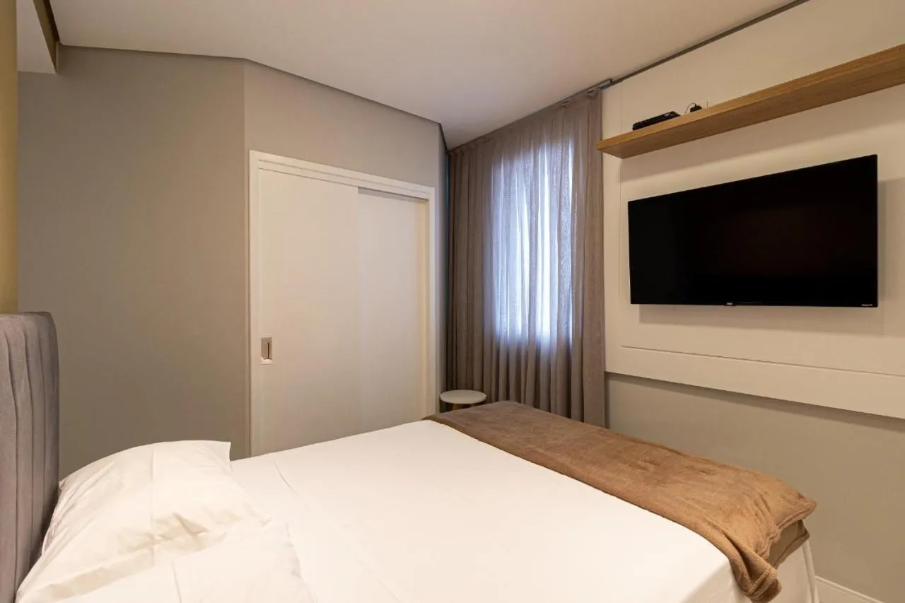 Bed in Ingleses Park Hotel