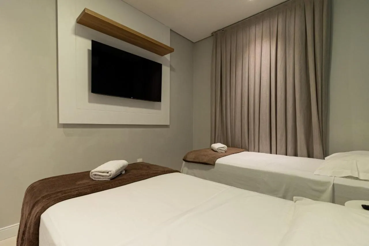 Bed in Ingleses Park Hotel