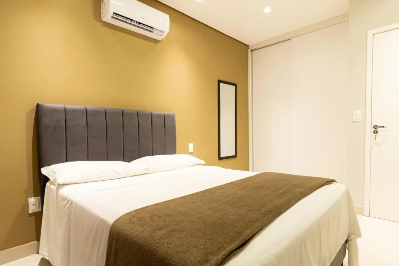 Bed in Ingleses Park Hotel