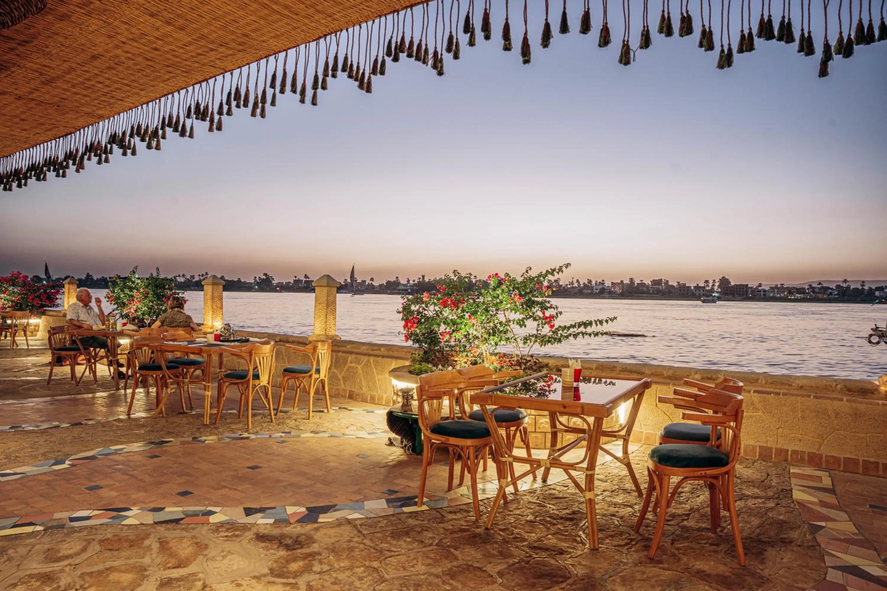 Restaurant/places to eat in Steigenberger Nile Palace Luxor - Convention Center