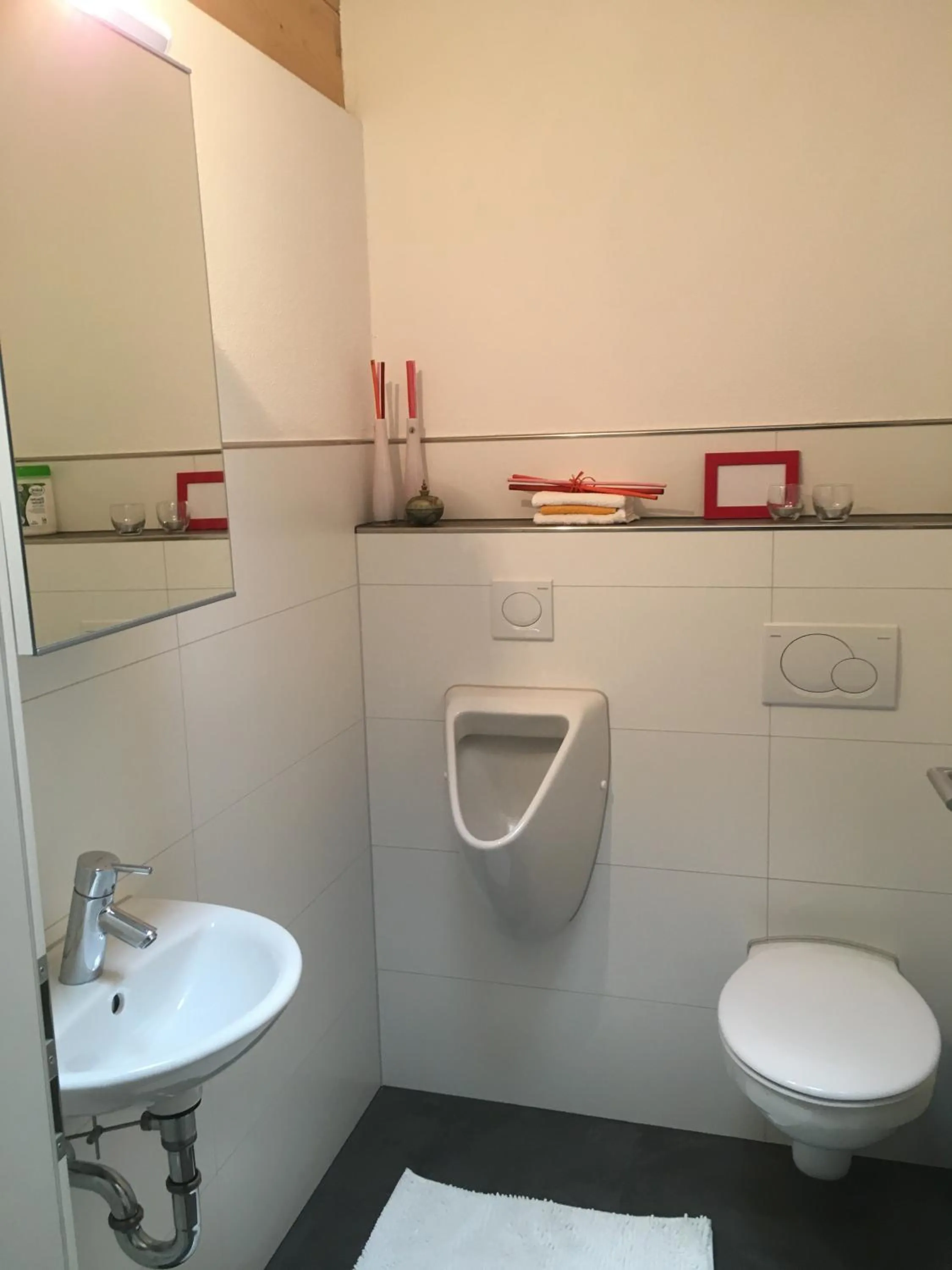 Toilet in Businessapart Stuttgart