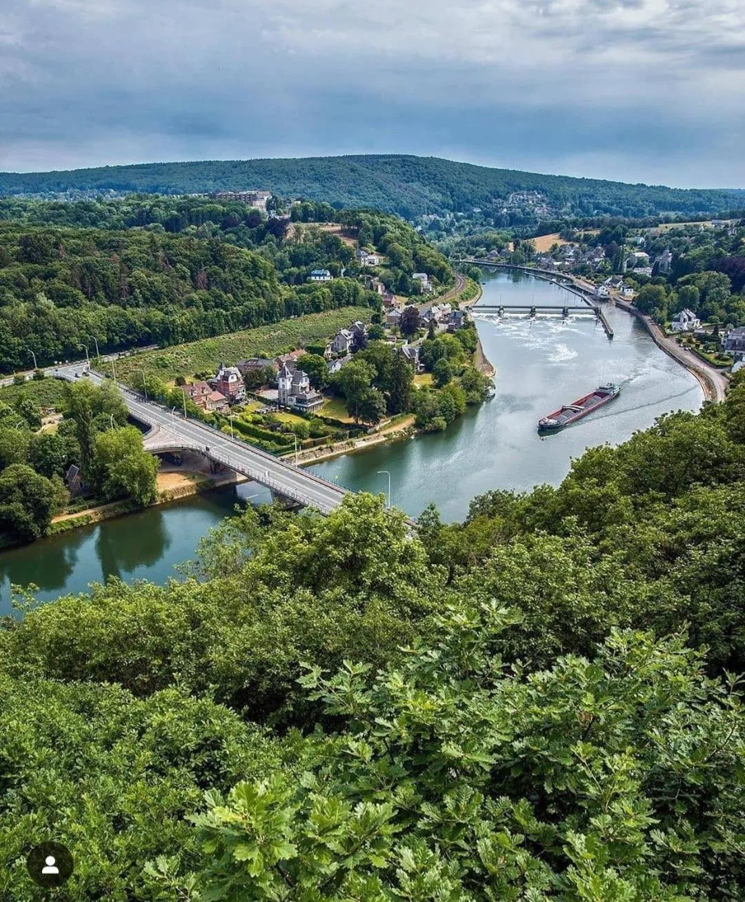 Escale Chambre d'hôtes Au coeur du vieux Profondeville entre Namur et Dinant
