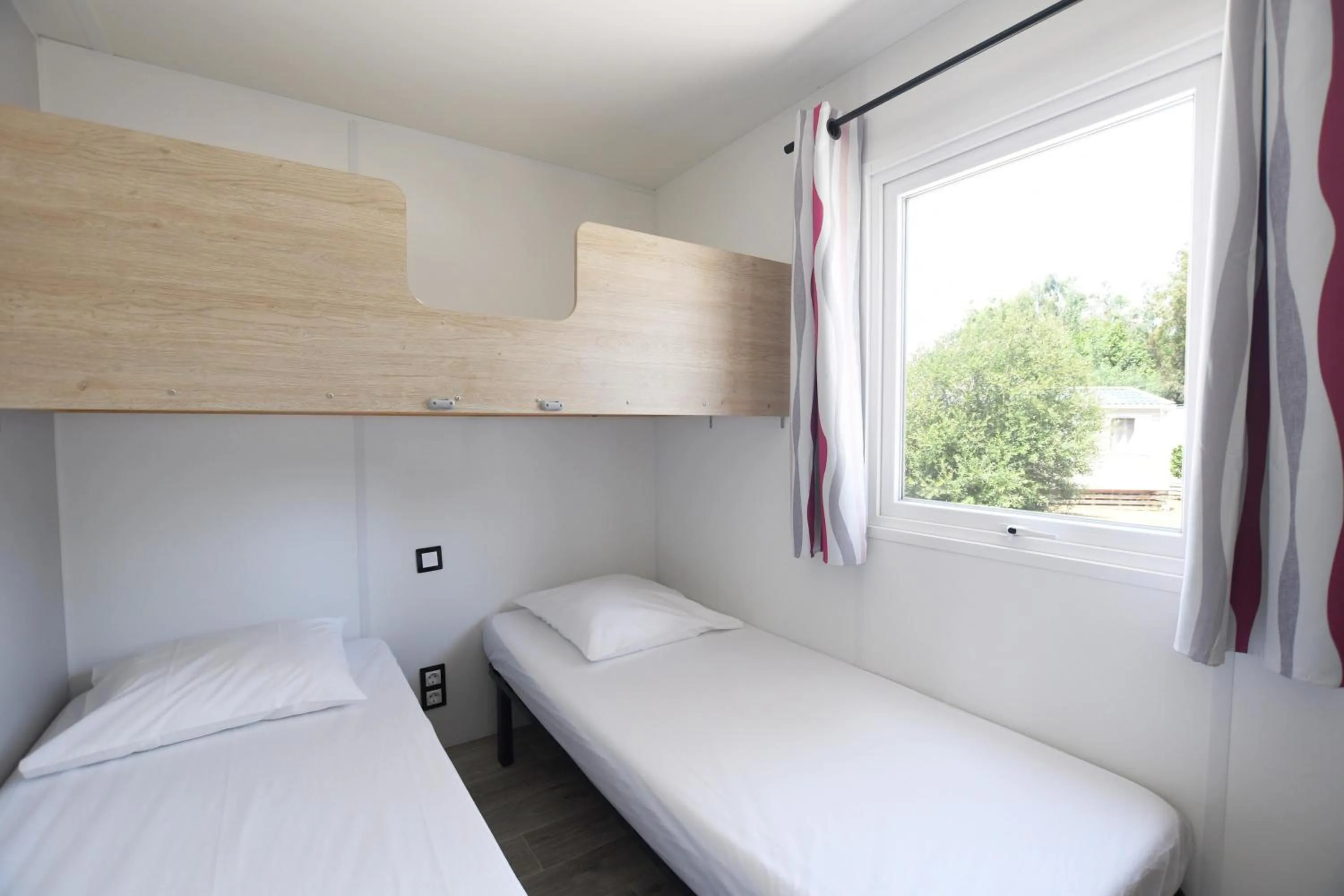 Bedroom, Bed in Camping International