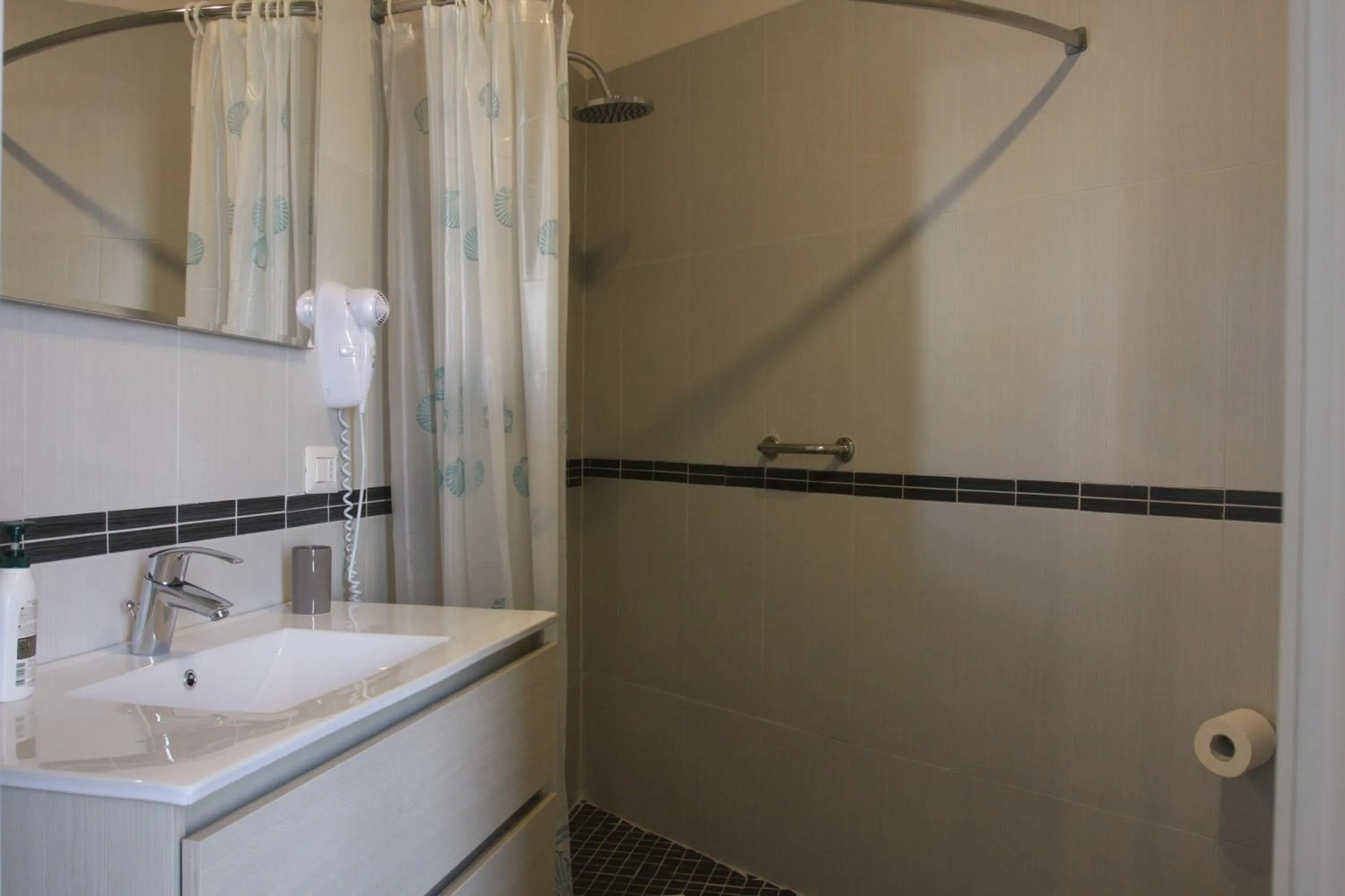 Shower in Base Napoli Mergellina