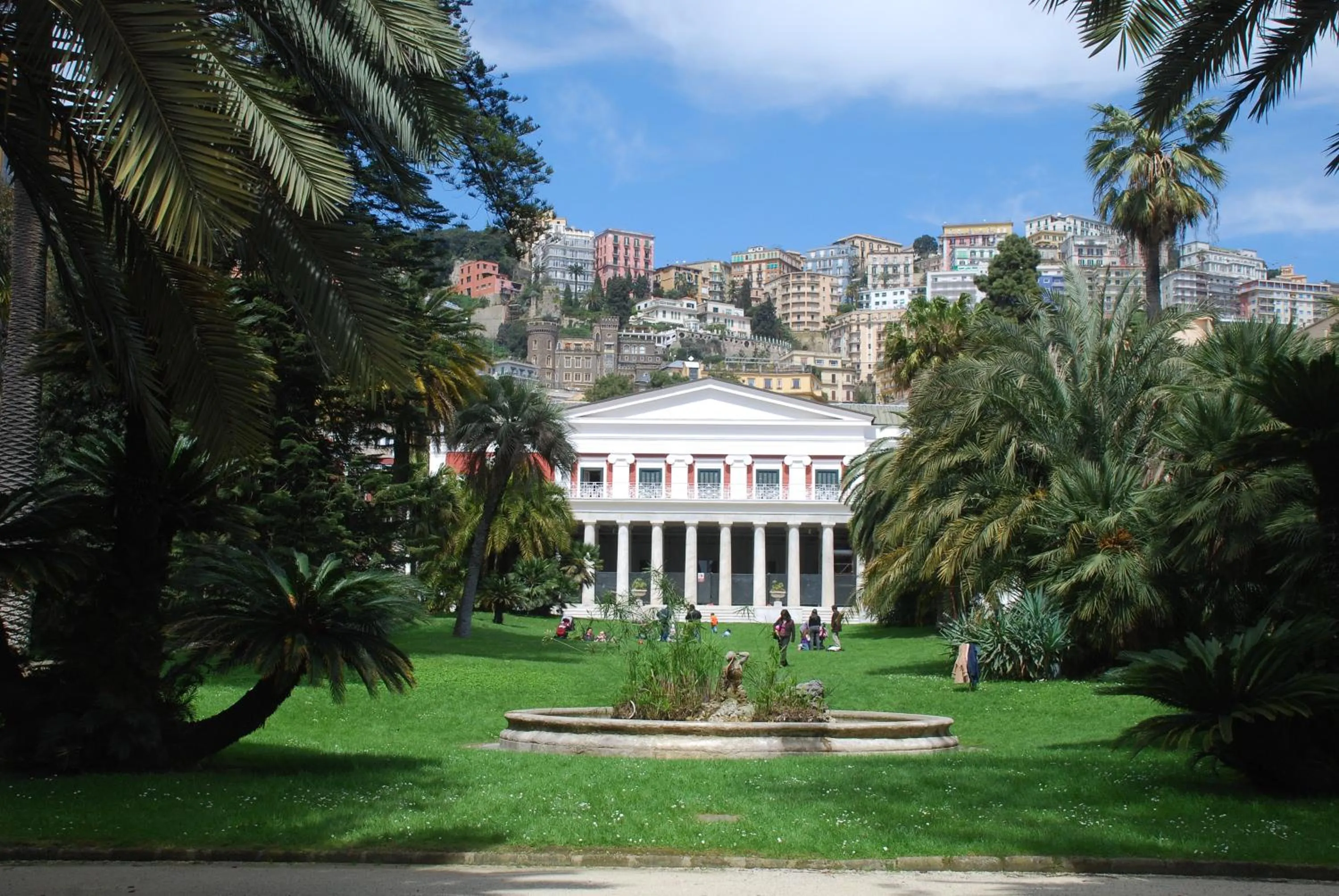 Nearby landmark in Base Napoli Mergellina