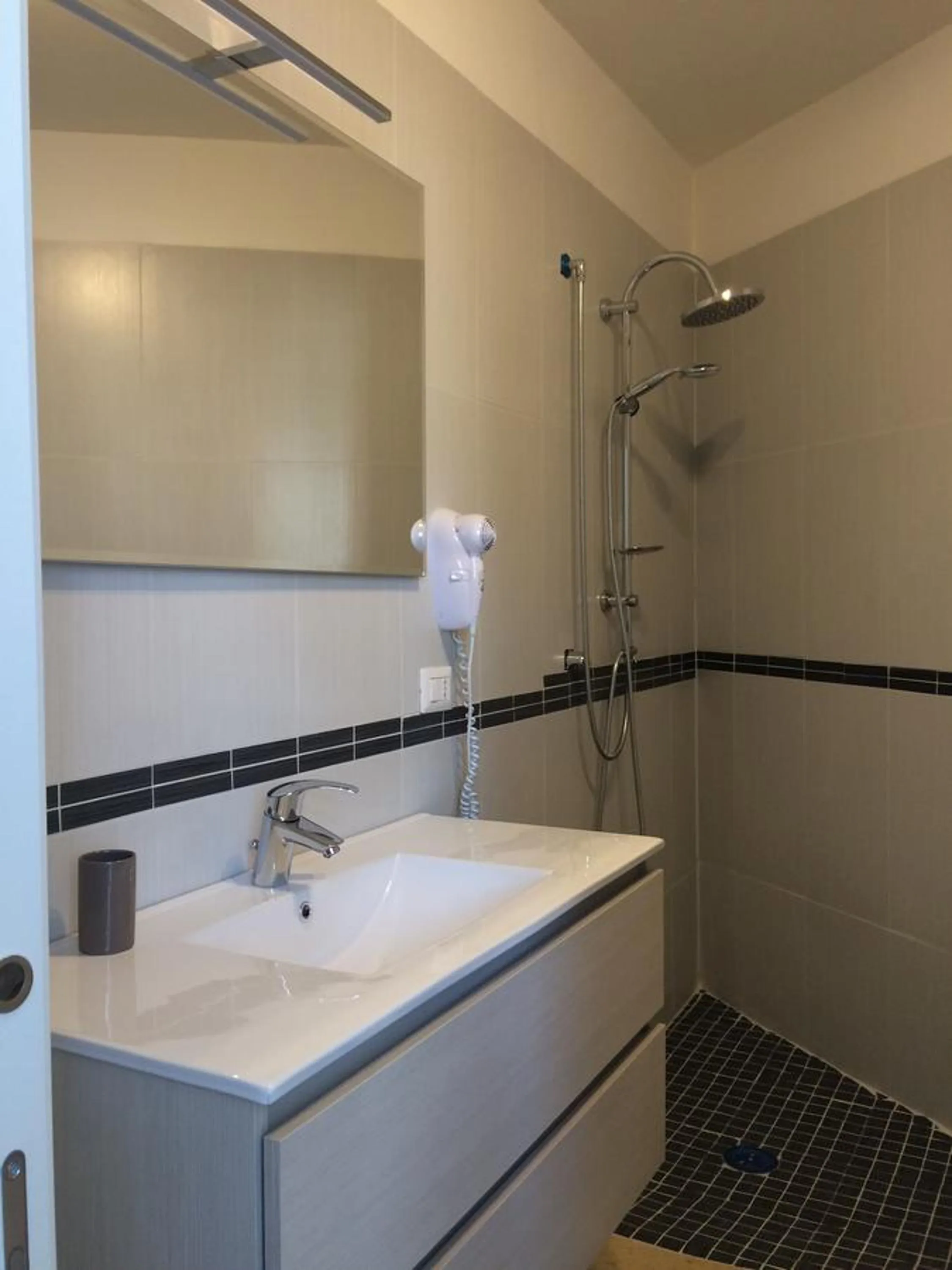 Toilet in Base Napoli Mergellina