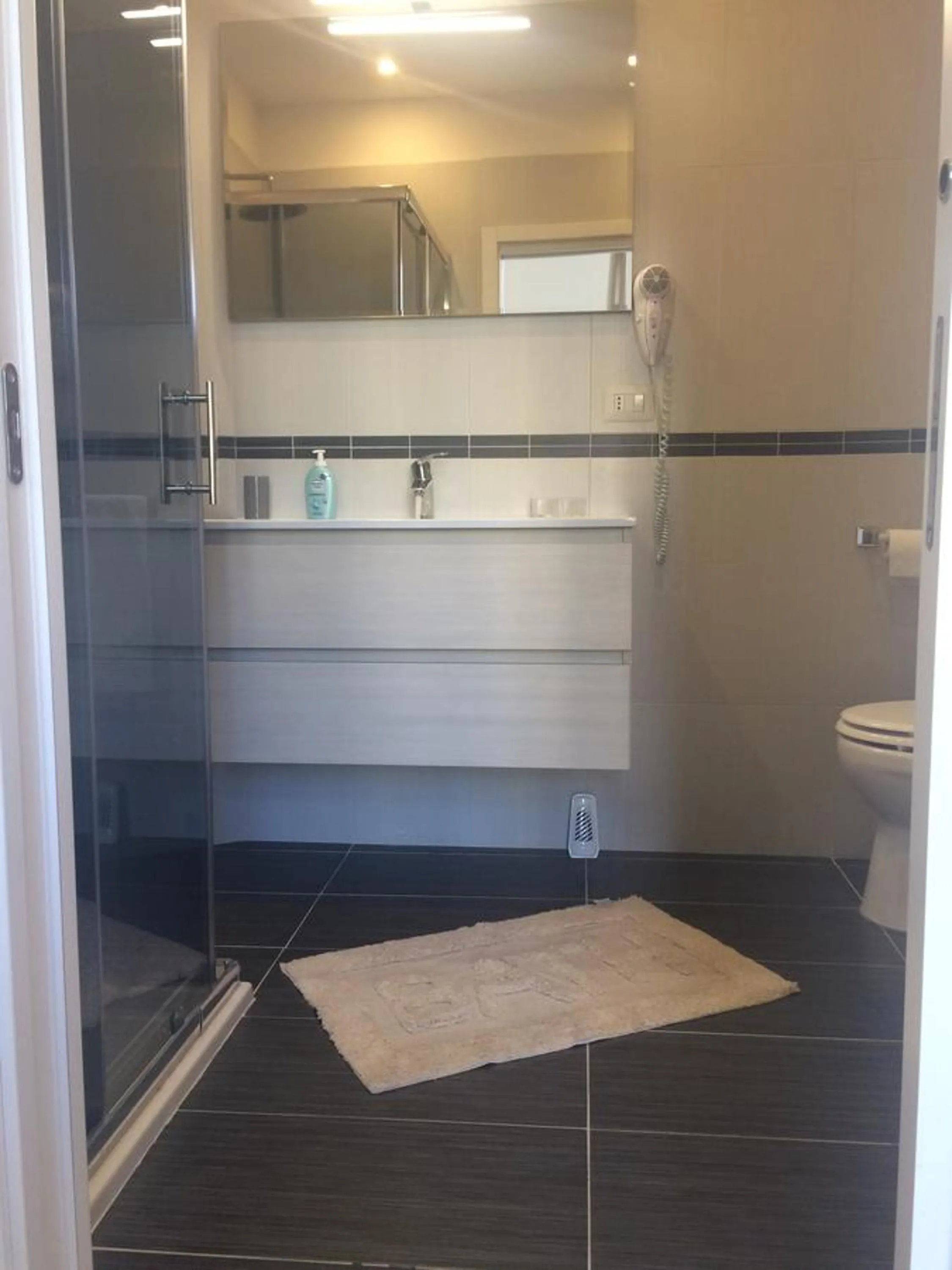 Shower in Base Napoli Mergellina