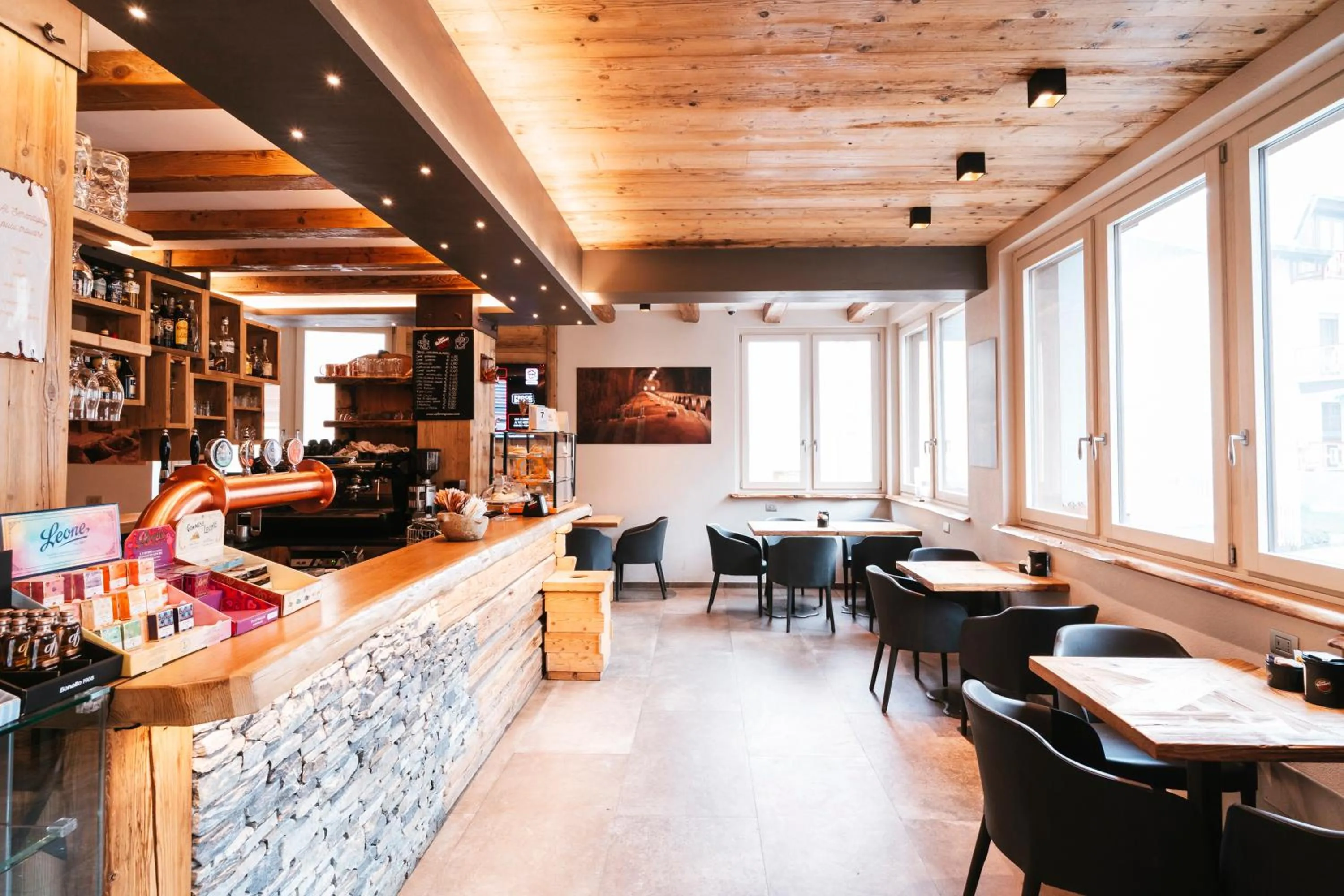 Lounge or bar in Serendipity Hotel