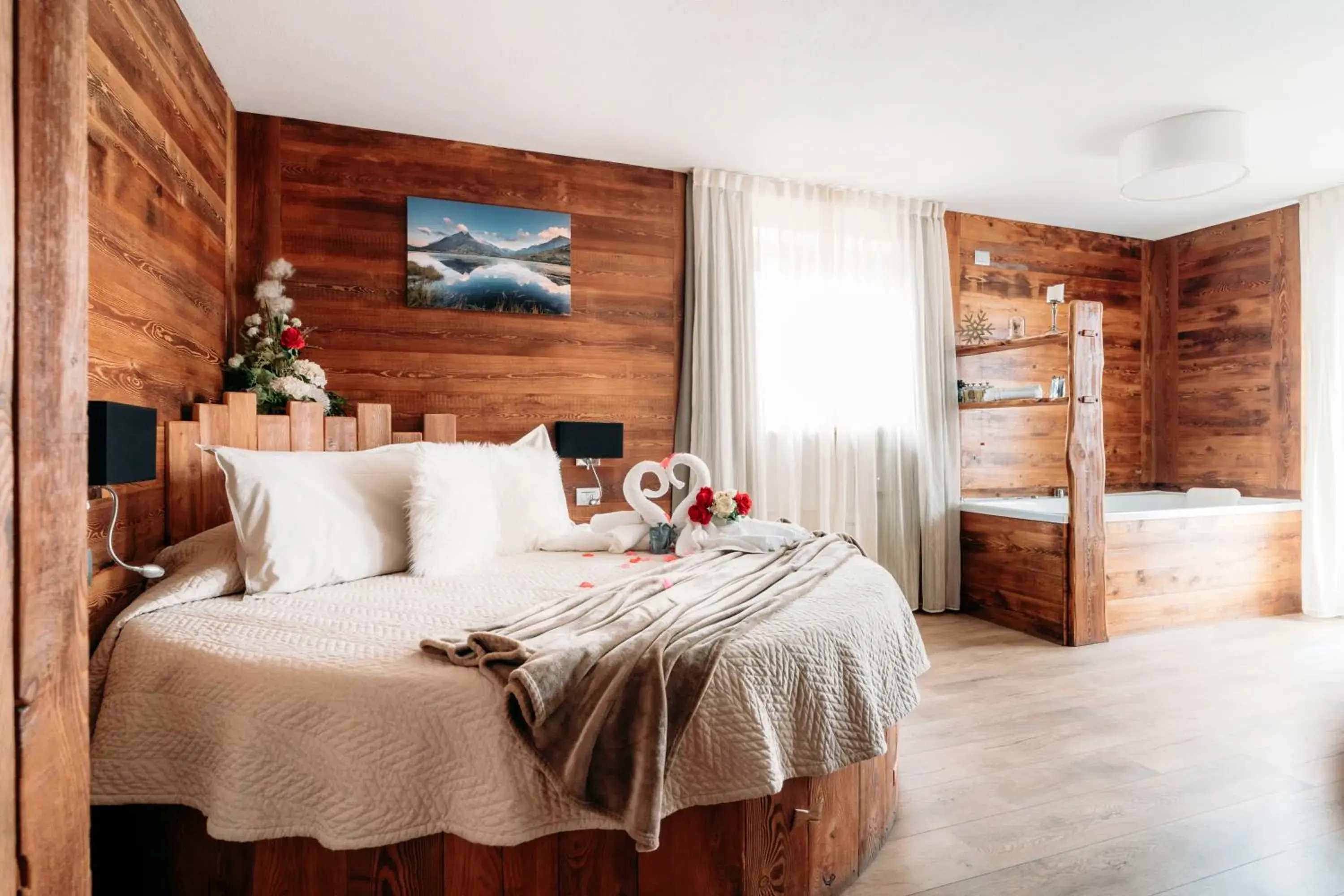 Deluxe Suite with Spa Bath - single occupancy in Serendipity Hotel Deluxe Suite with Spa Bath - single occupancy in Serendipity Hotel