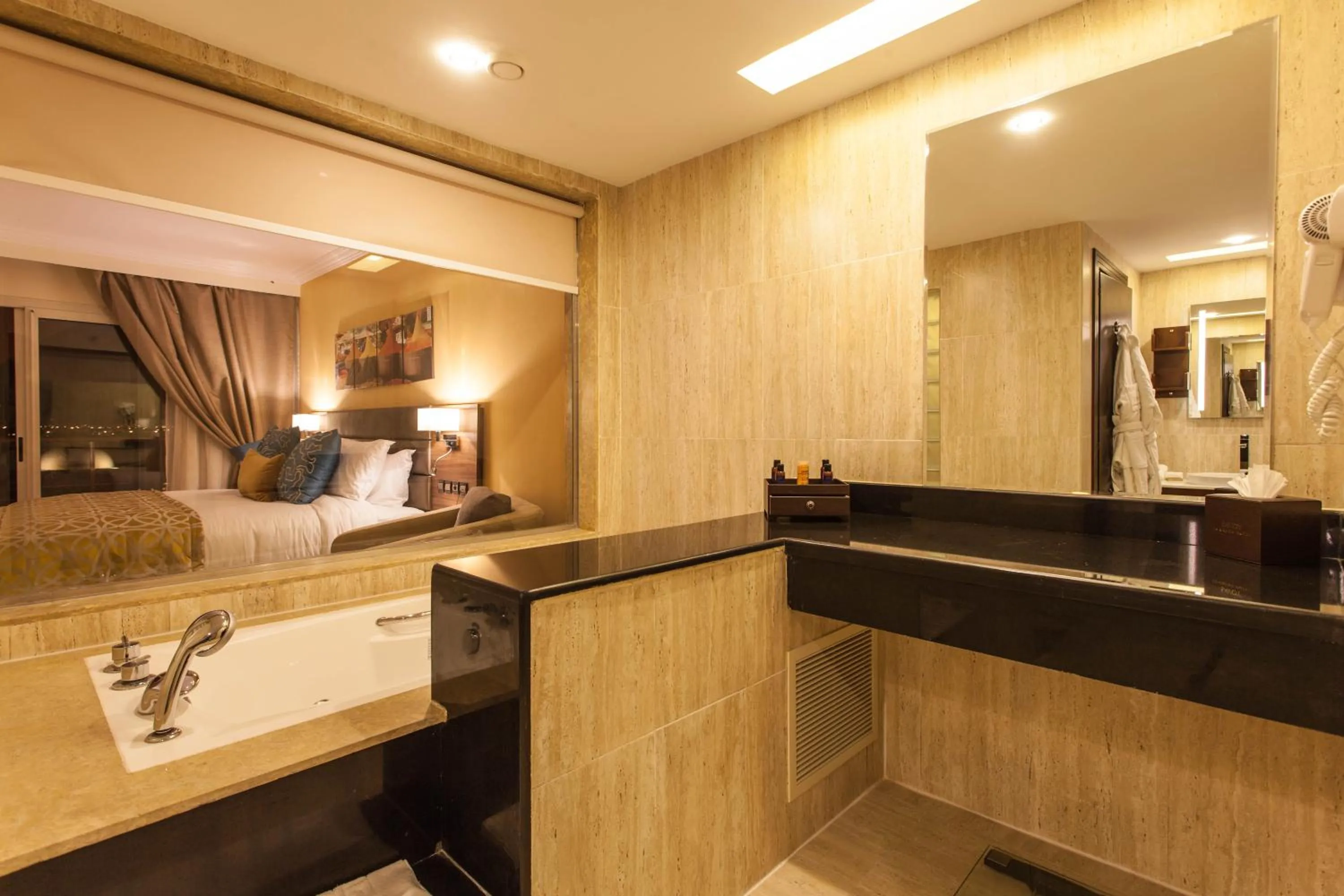 Shower in Savoy Le Grand Hotel Marrakech