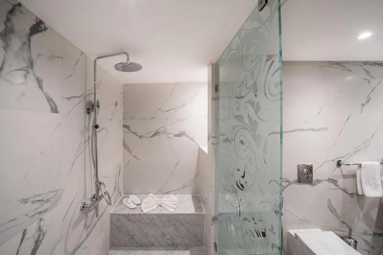 Shower in Savoy Le Grand Hotel Marrakech