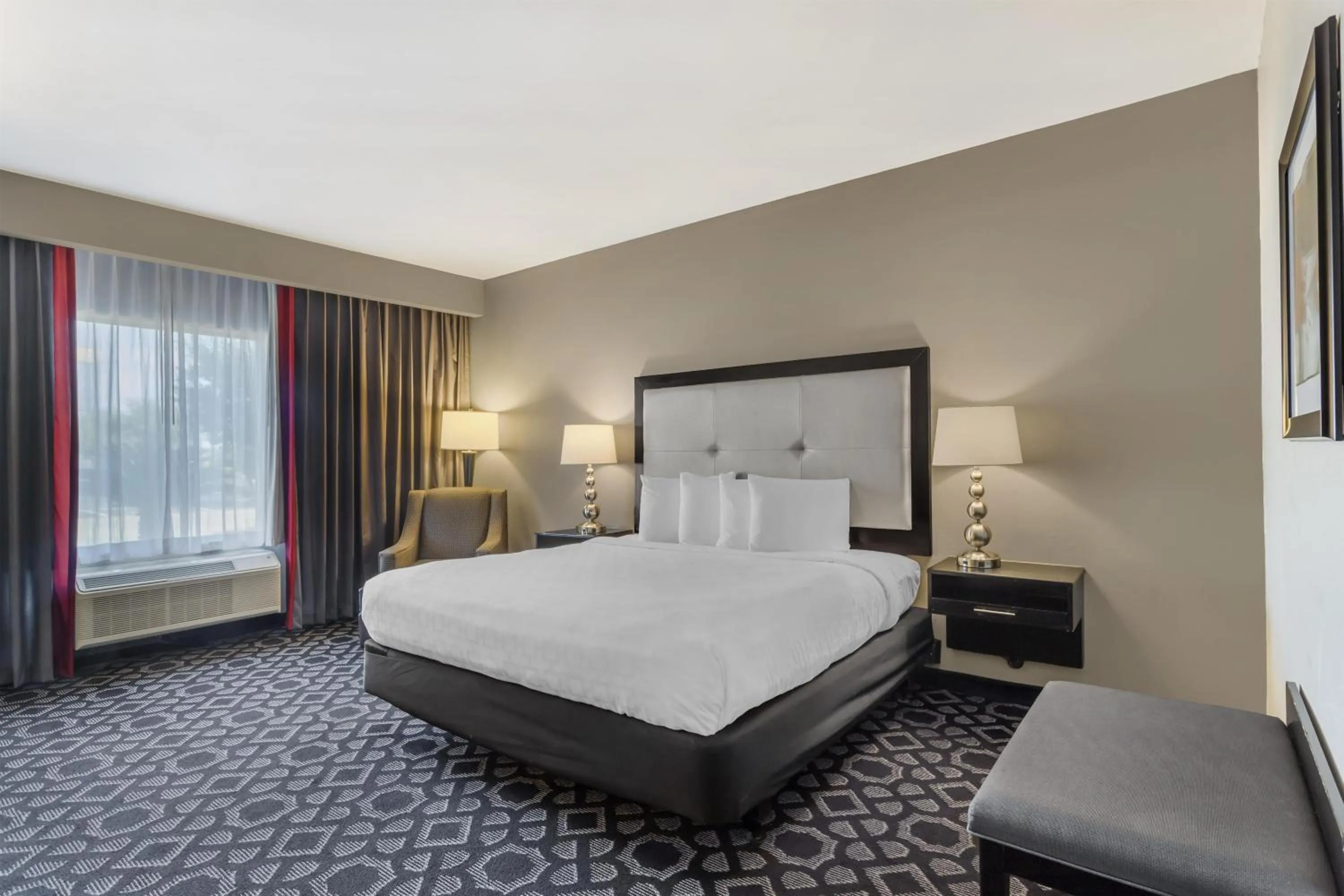 Bedroom, Bed in Best Western Plus Laredo Inn & Suites