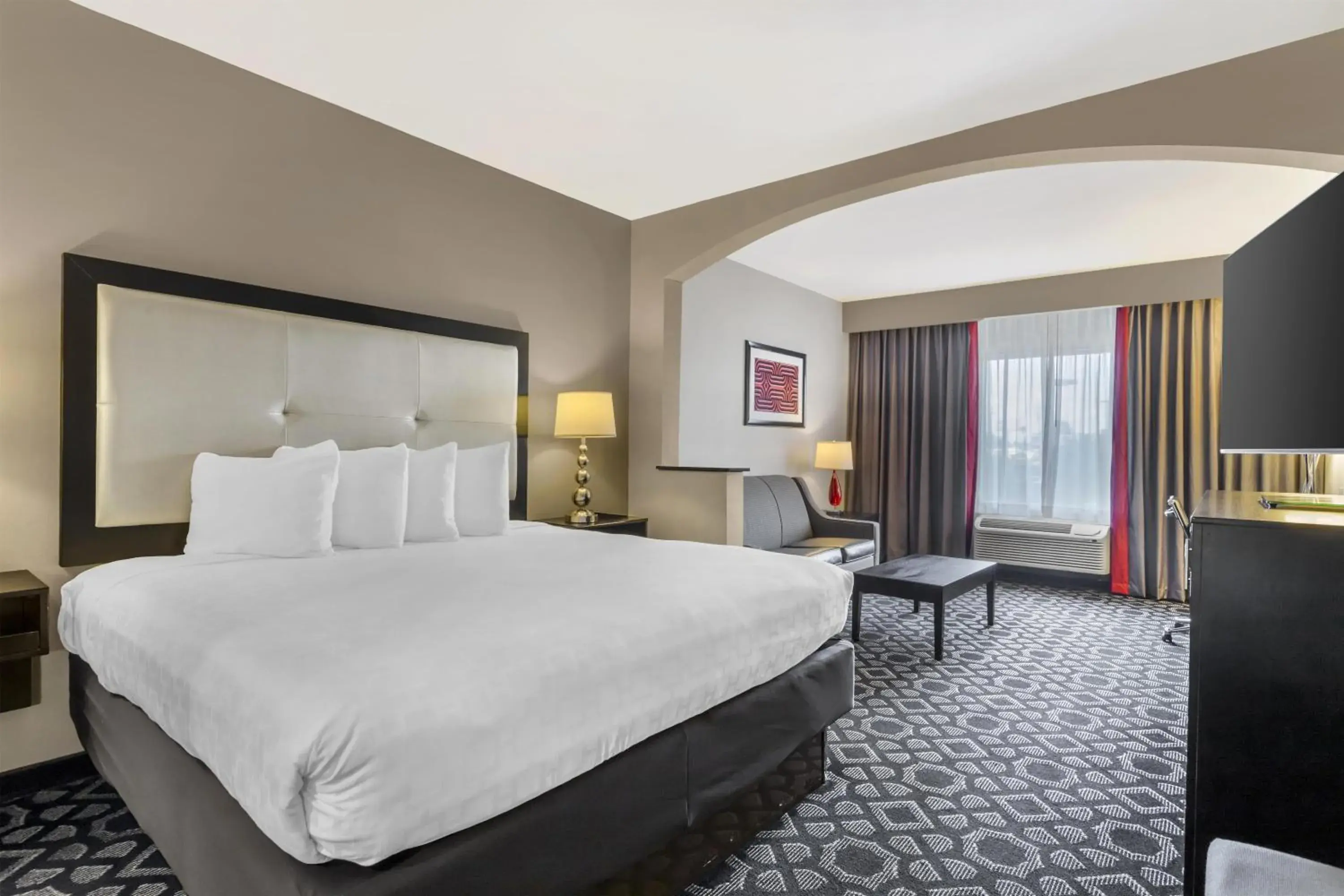 King Suite with Sofa Bed in Best Western Plus Laredo Inn & Suites King Suite with Sofa Bed in Best Western Plus Laredo Inn & Suites