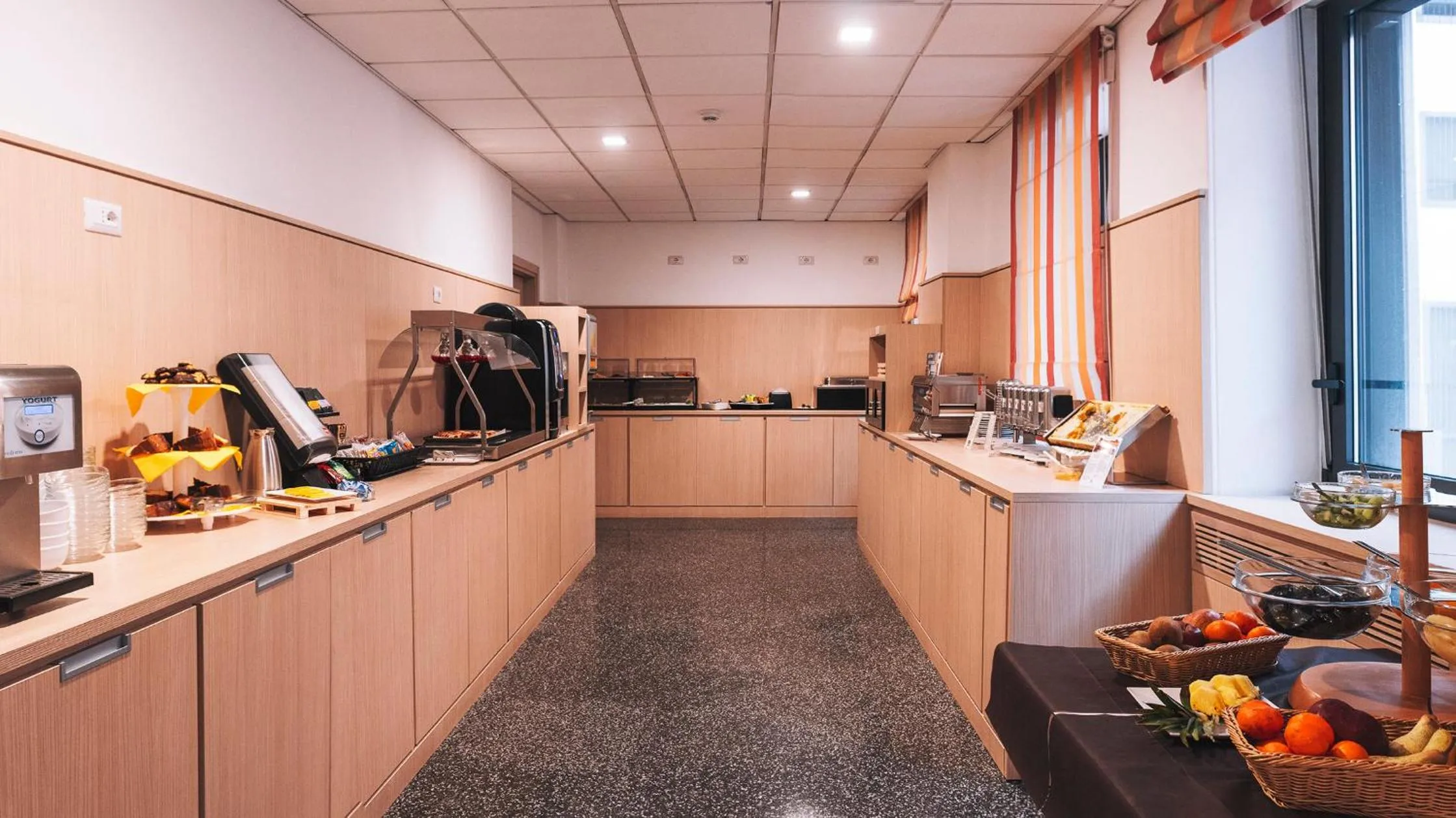 Dining area in Domus Helena