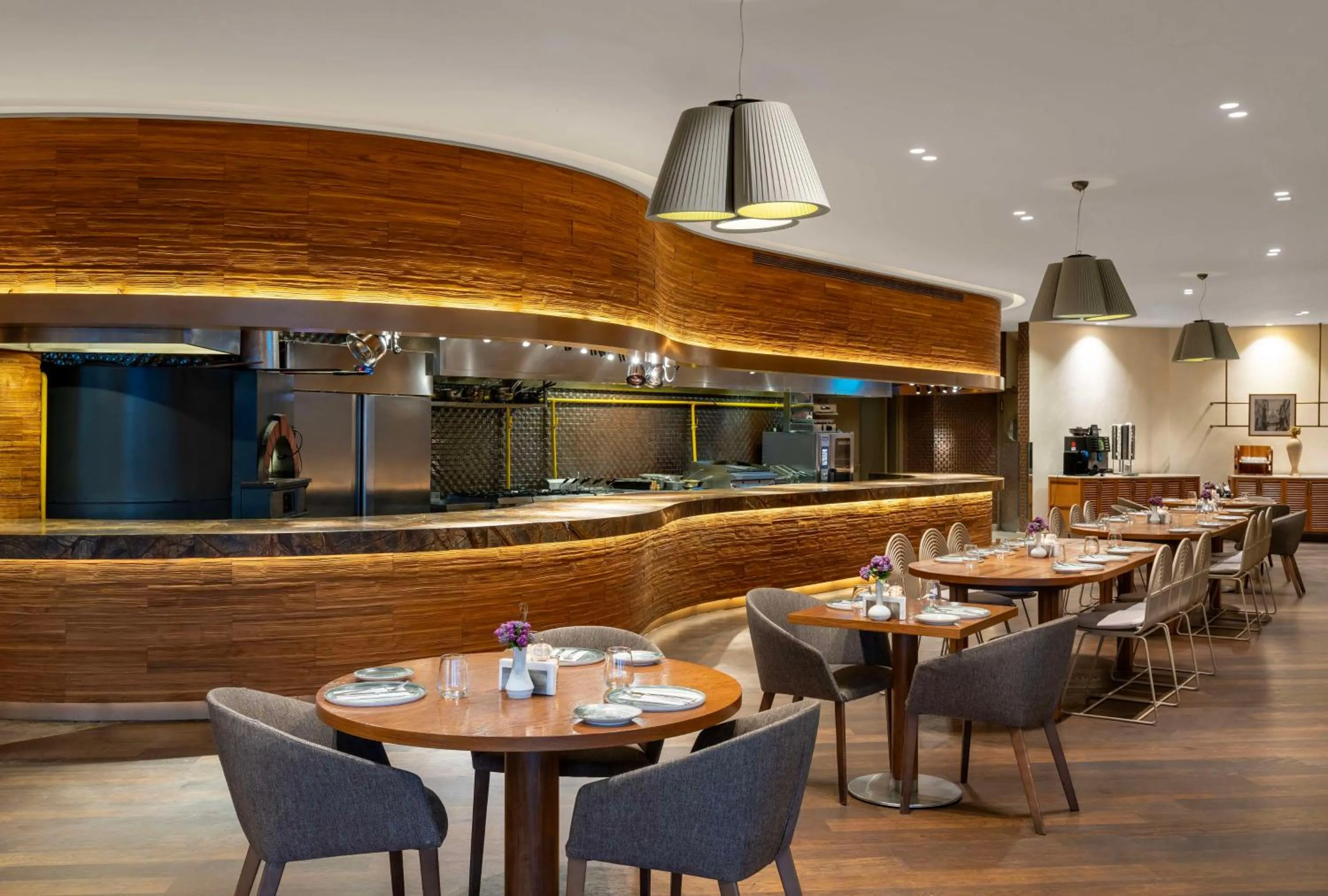 Restaurant/places to eat in Radisson Blu Hotel Istanbul Ottomare