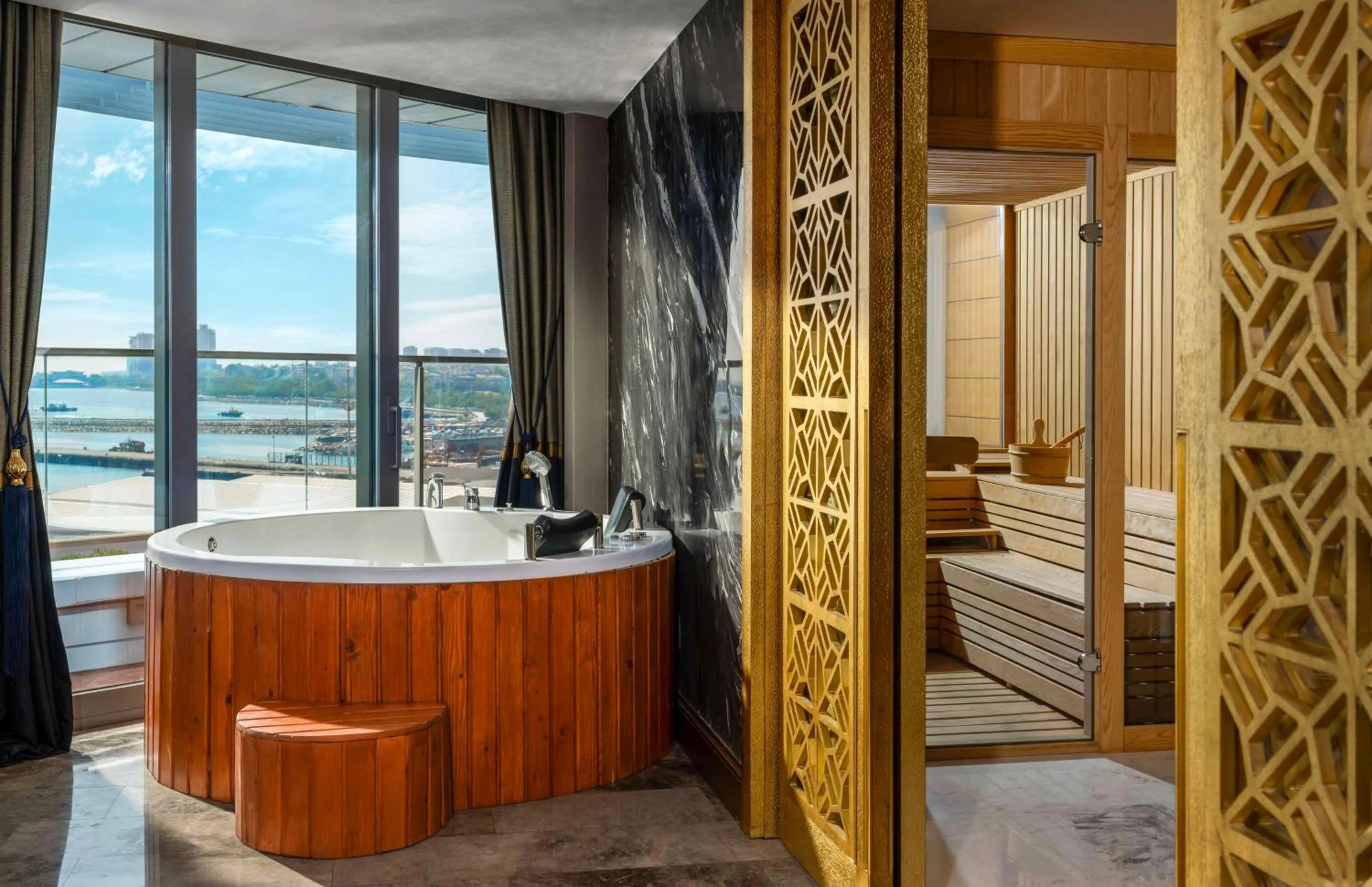 Bathroom in Radisson Blu Hotel Istanbul Ottomare