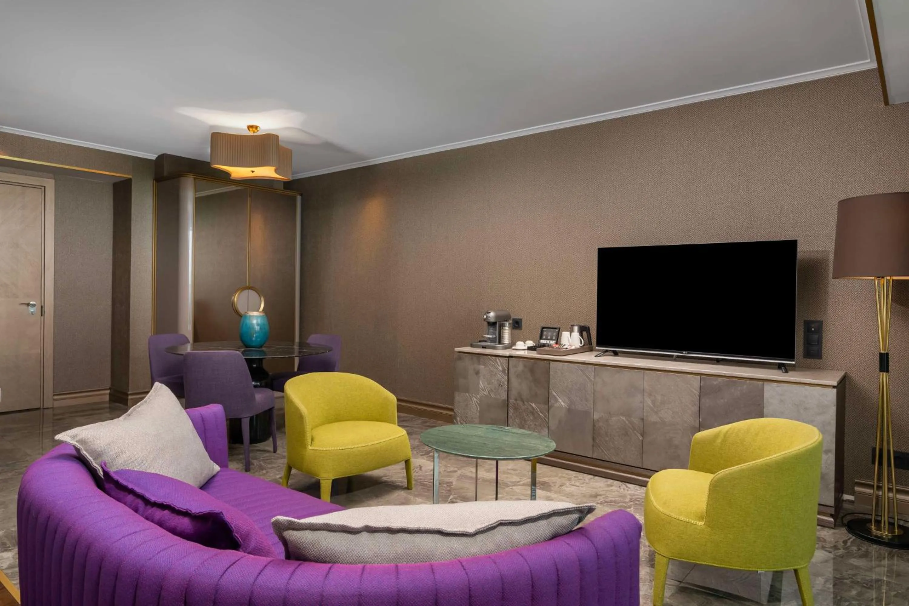 Photo of the whole room in Radisson Blu Hotel Istanbul Ottomare