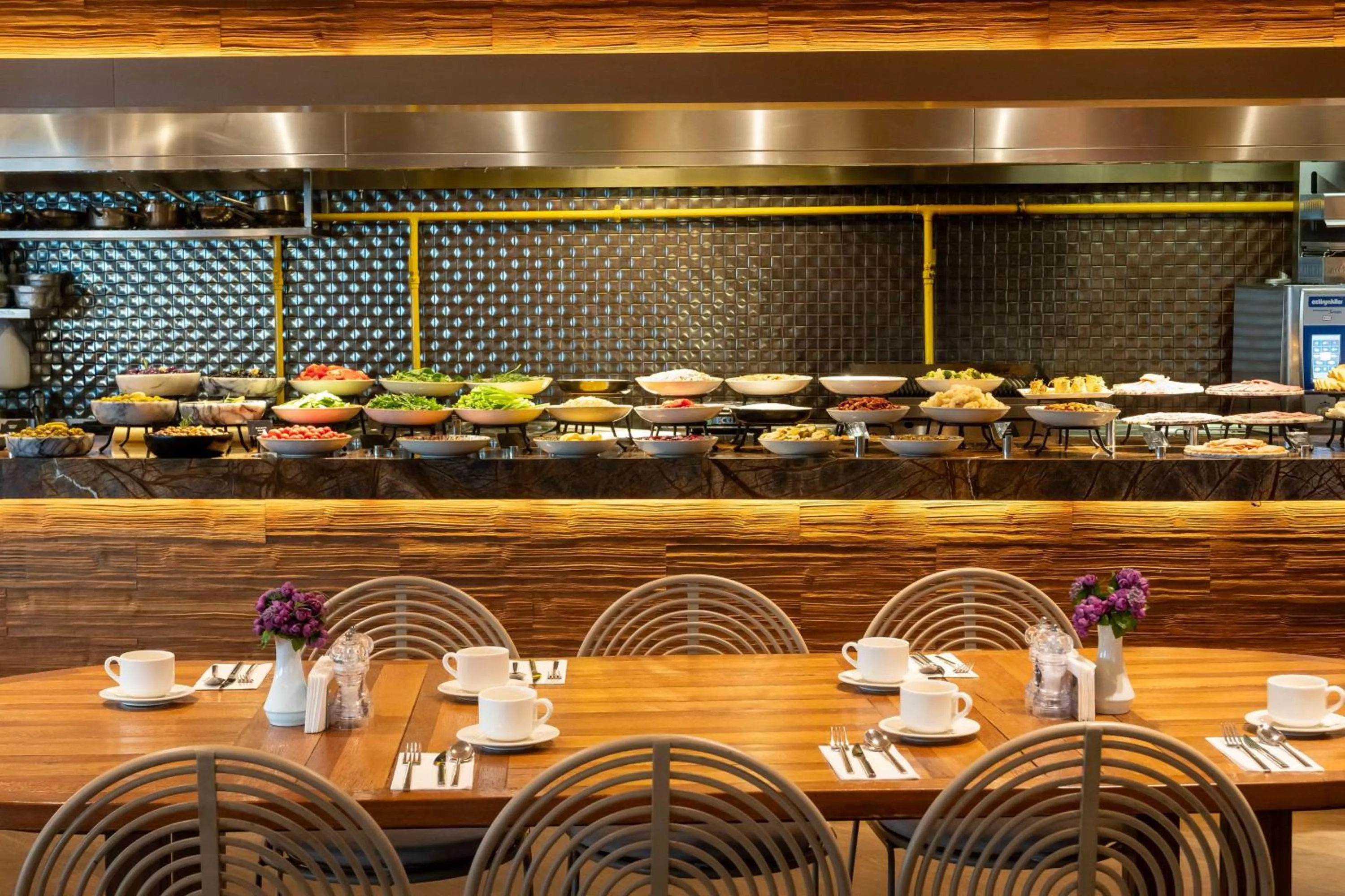 Restaurant/places to eat in Radisson Blu Hotel Istanbul Ottomare