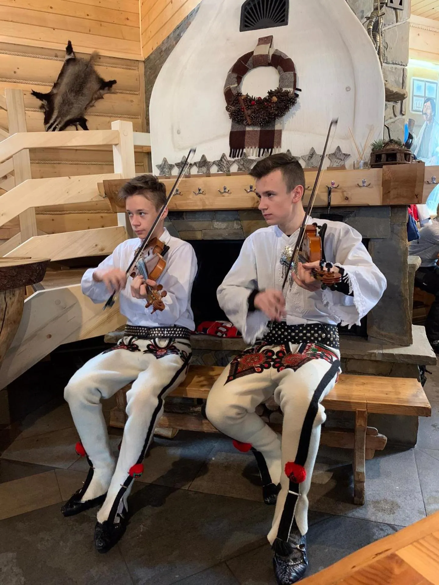 People in Siumno Izba B&B Brzegi